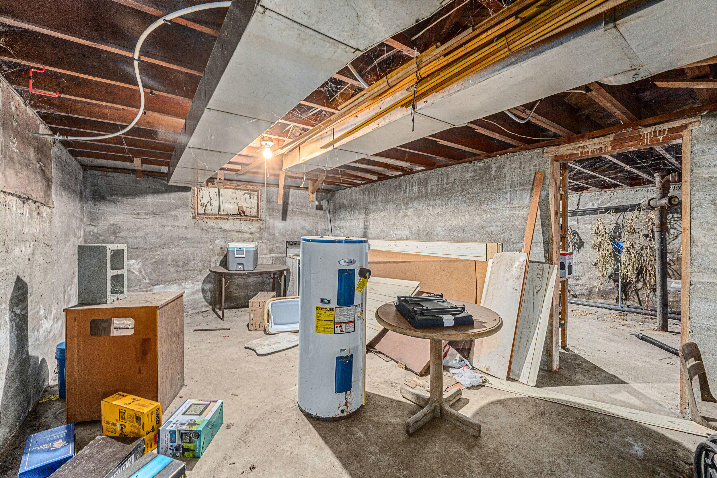 
                        Property photograph at
                        3031 HALL CREEK RD
                      