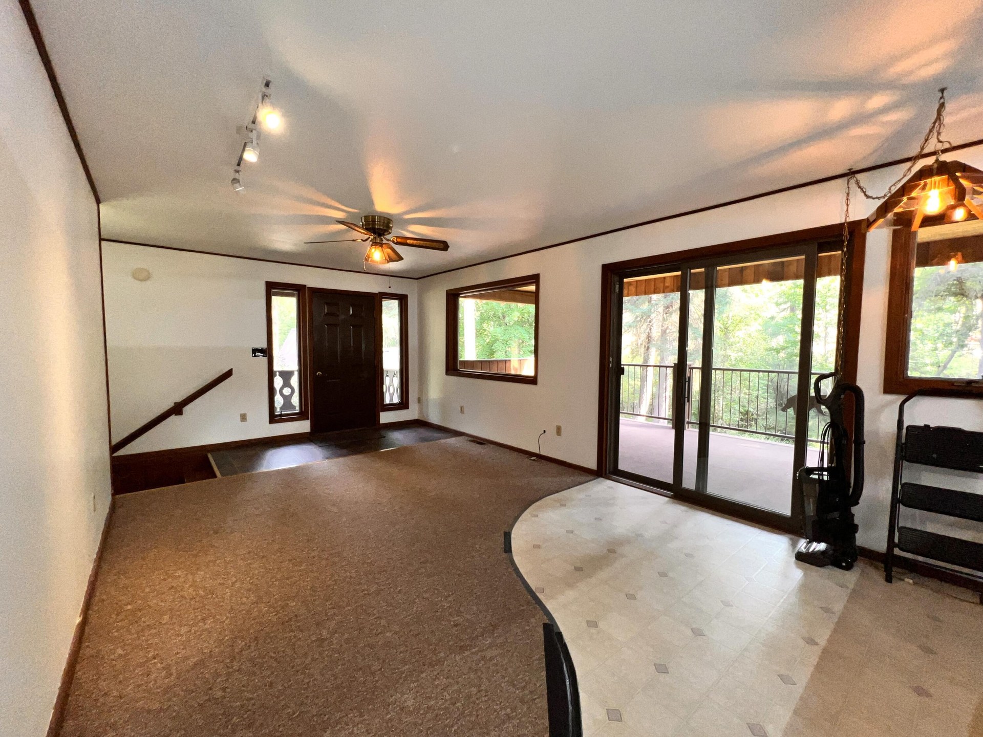 
                        Property photograph at
                        5 VISTA DR
                      
