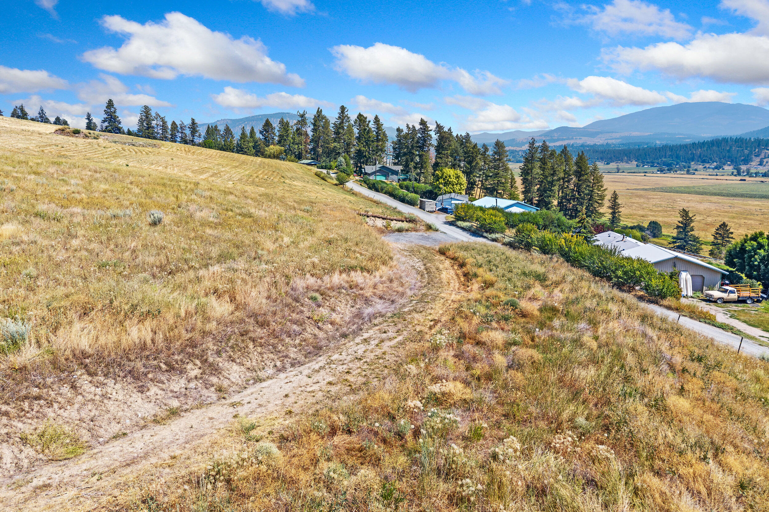 
                        Property photograph at
                        842 FF VALLEY WESTSIDE RD
                      