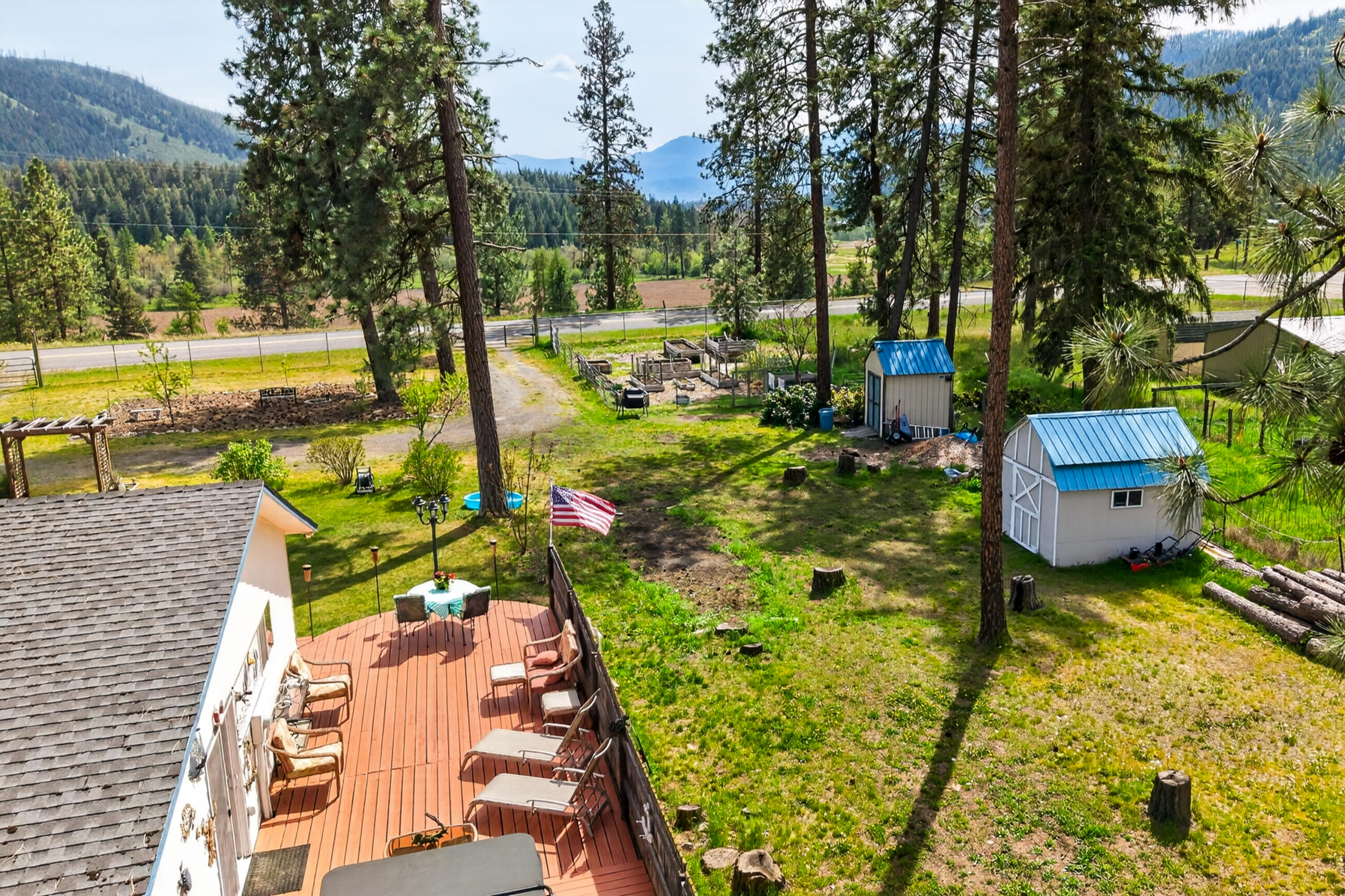 
                        Property photograph at
                        762 JOSEPH JESSICA RD
                      