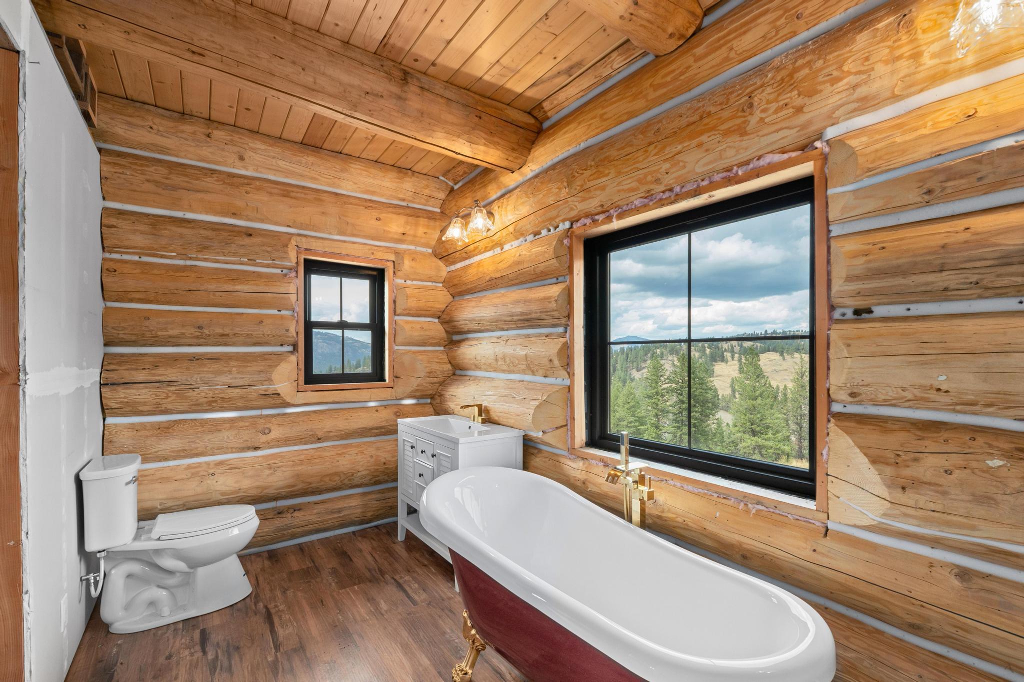 
                        Property photograph at
                        112 SUGARLOAF RD
                      