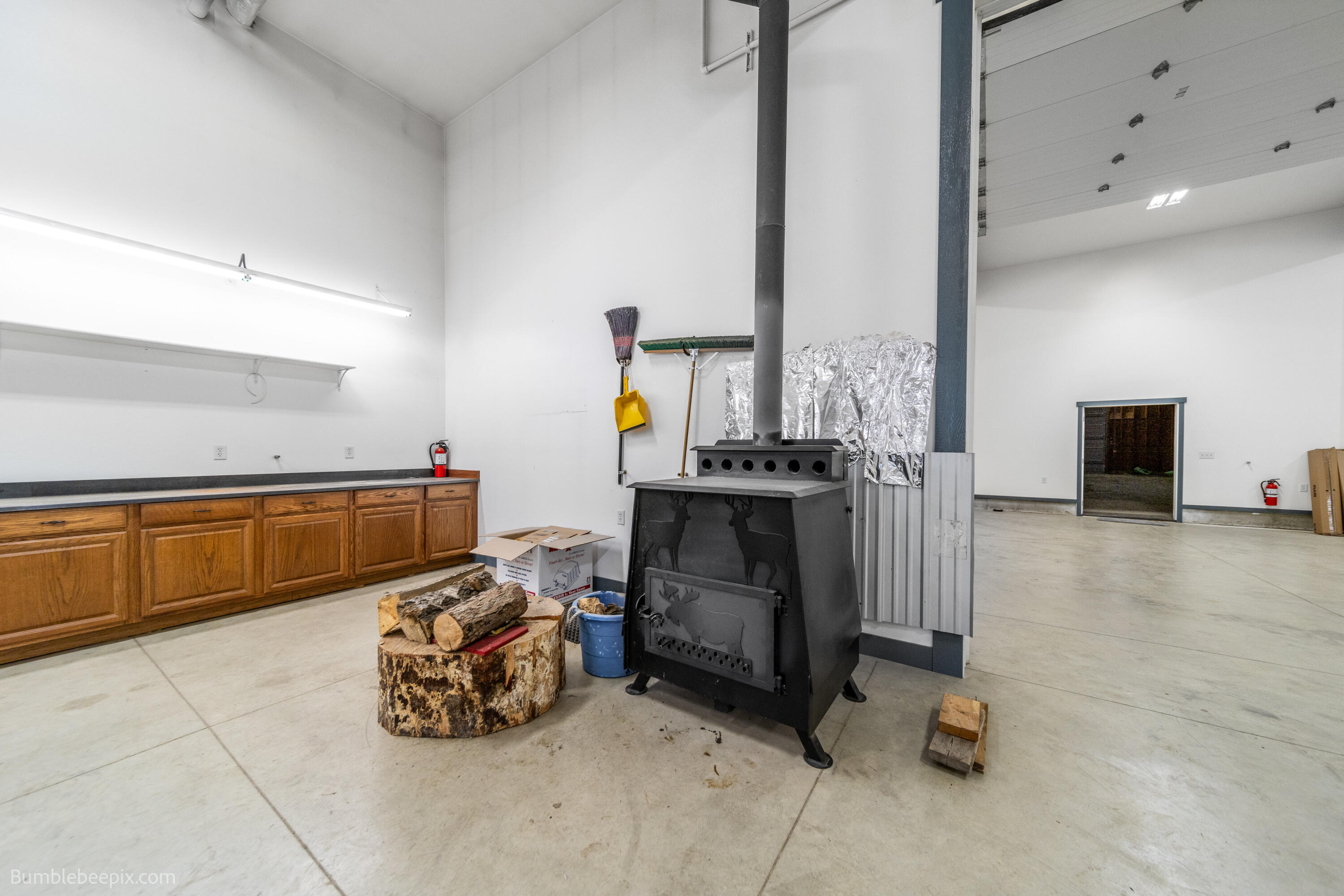 
                        Property photograph at
                        393958 HIGHWAY 20
                      