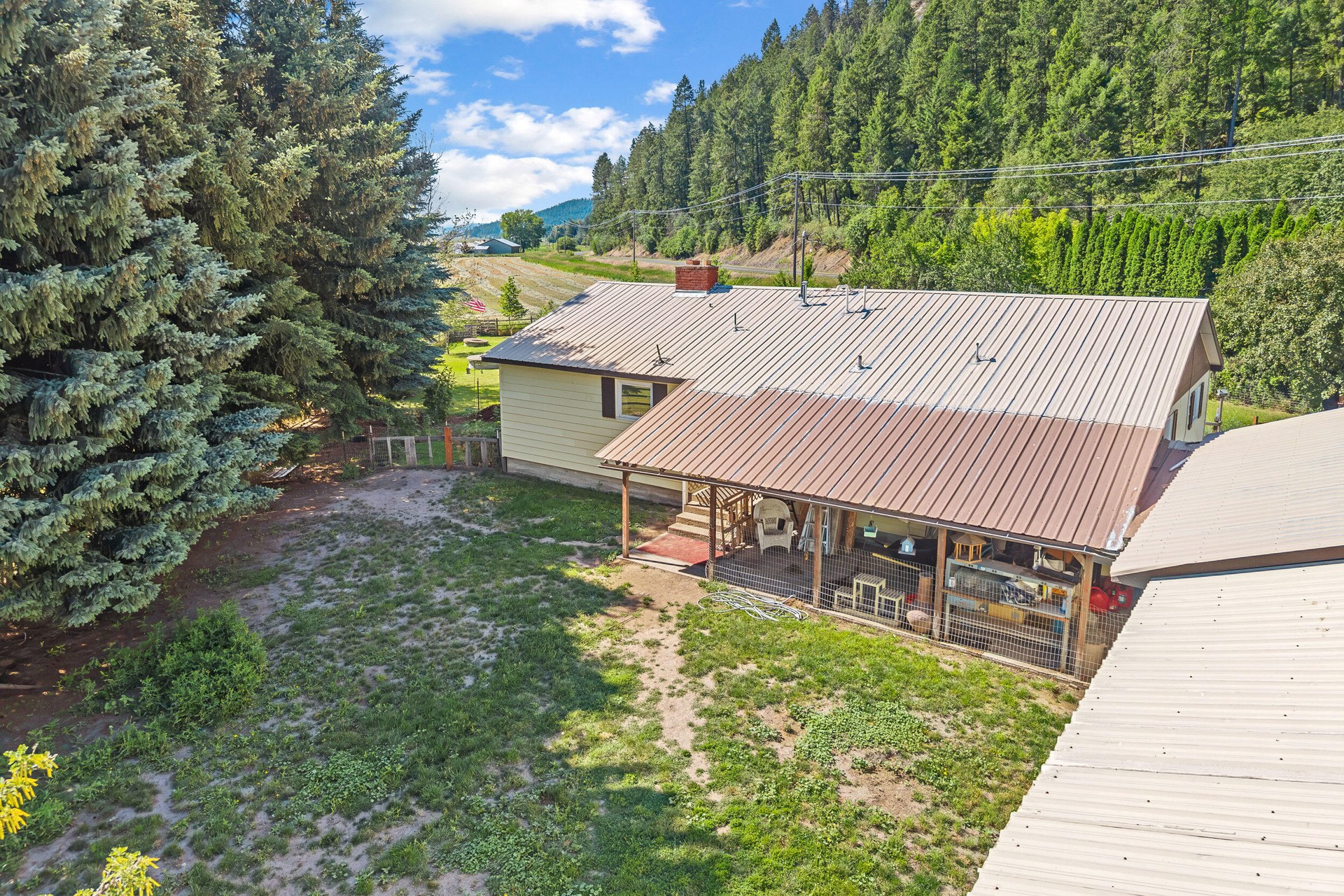 
                        Property photograph at
                        511 VALLEY WESTSIDE RD
                      
