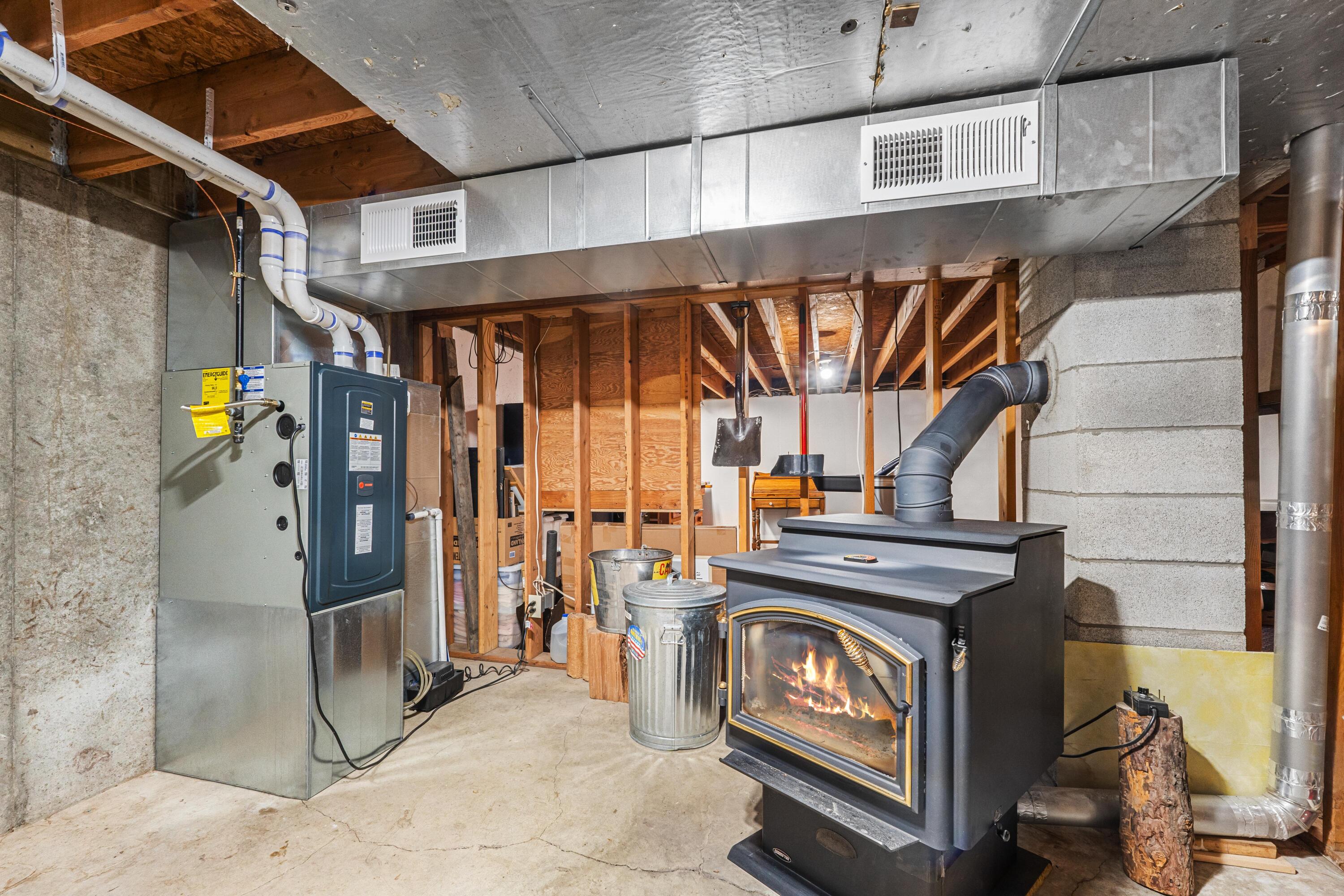 
                        Property photograph at
                        1114 N STOHR RD
                      