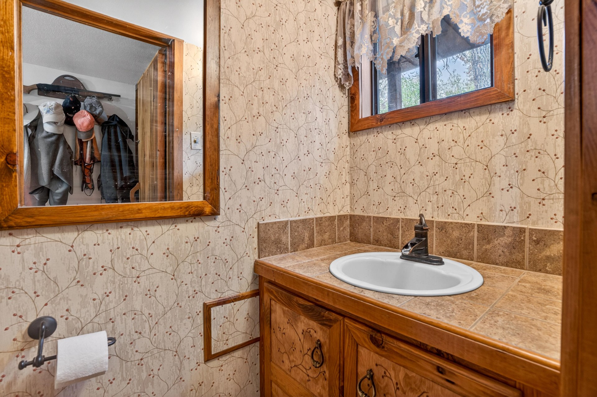 
                        Property photograph at
                        59 BISBEE CREEK LN
                      