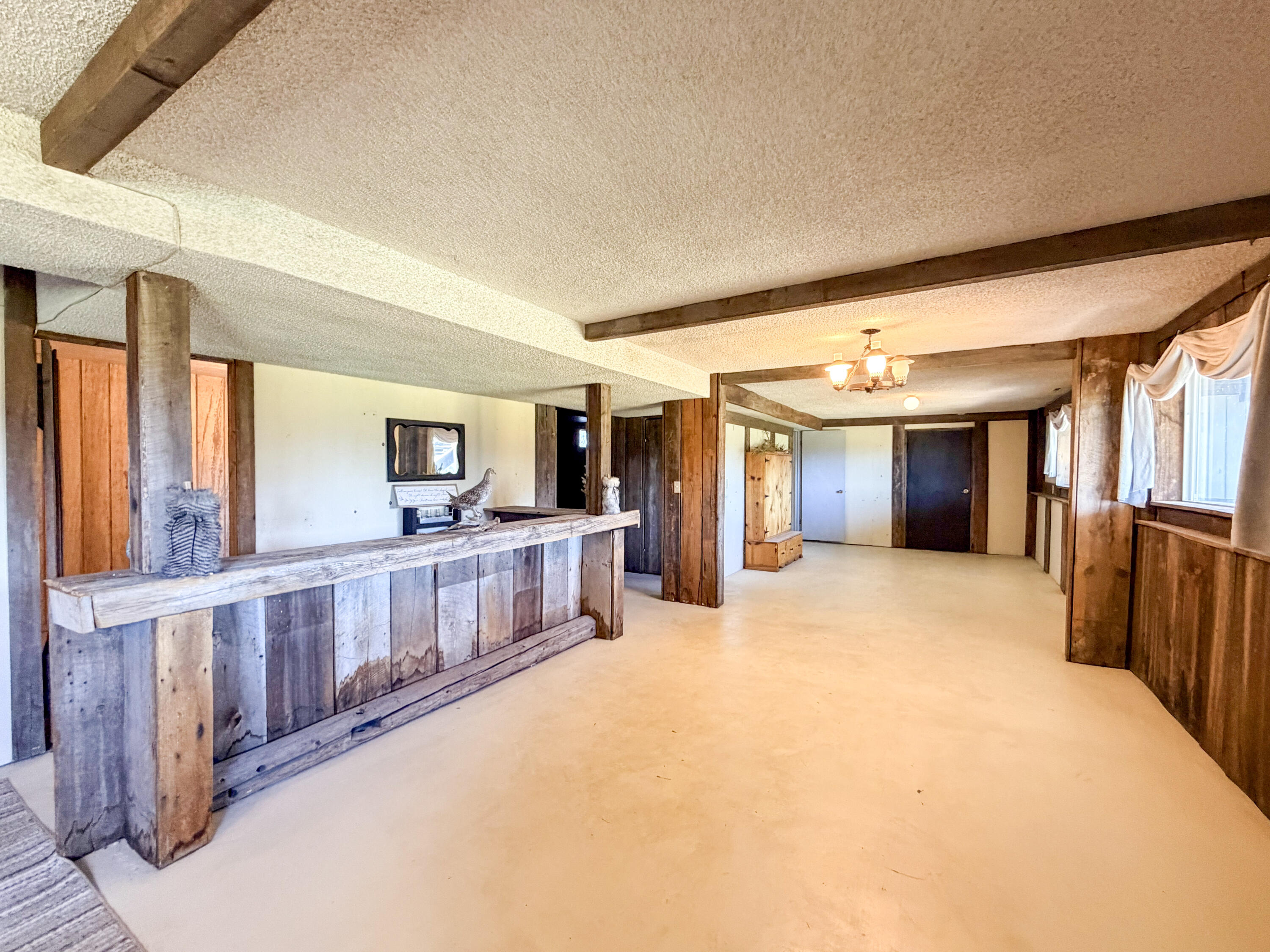 
                        Property photograph at
                        598 N HWY 395
                      