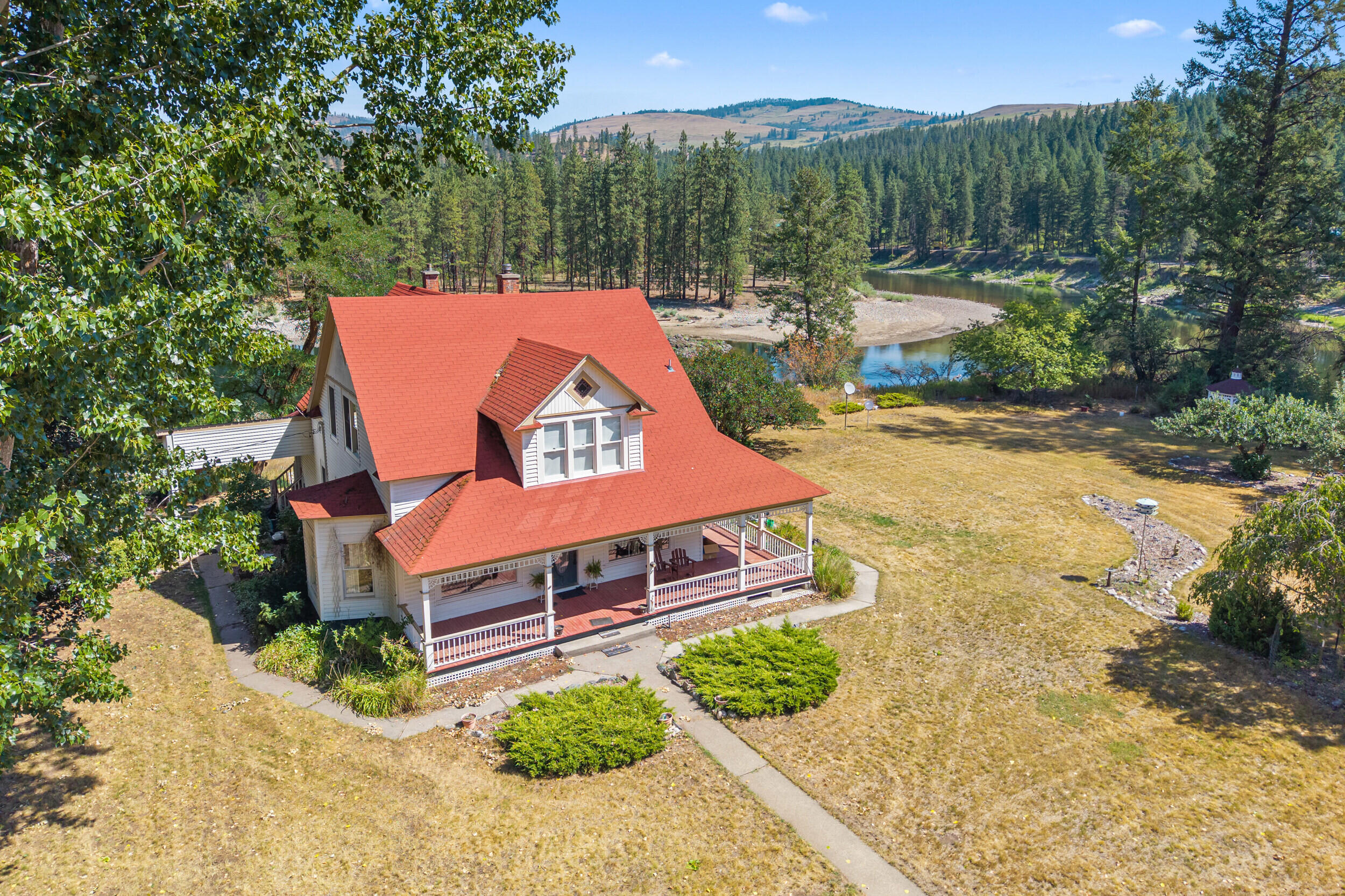 
                        Property photograph at
                        2339 KETTLE RIVER RD
                      