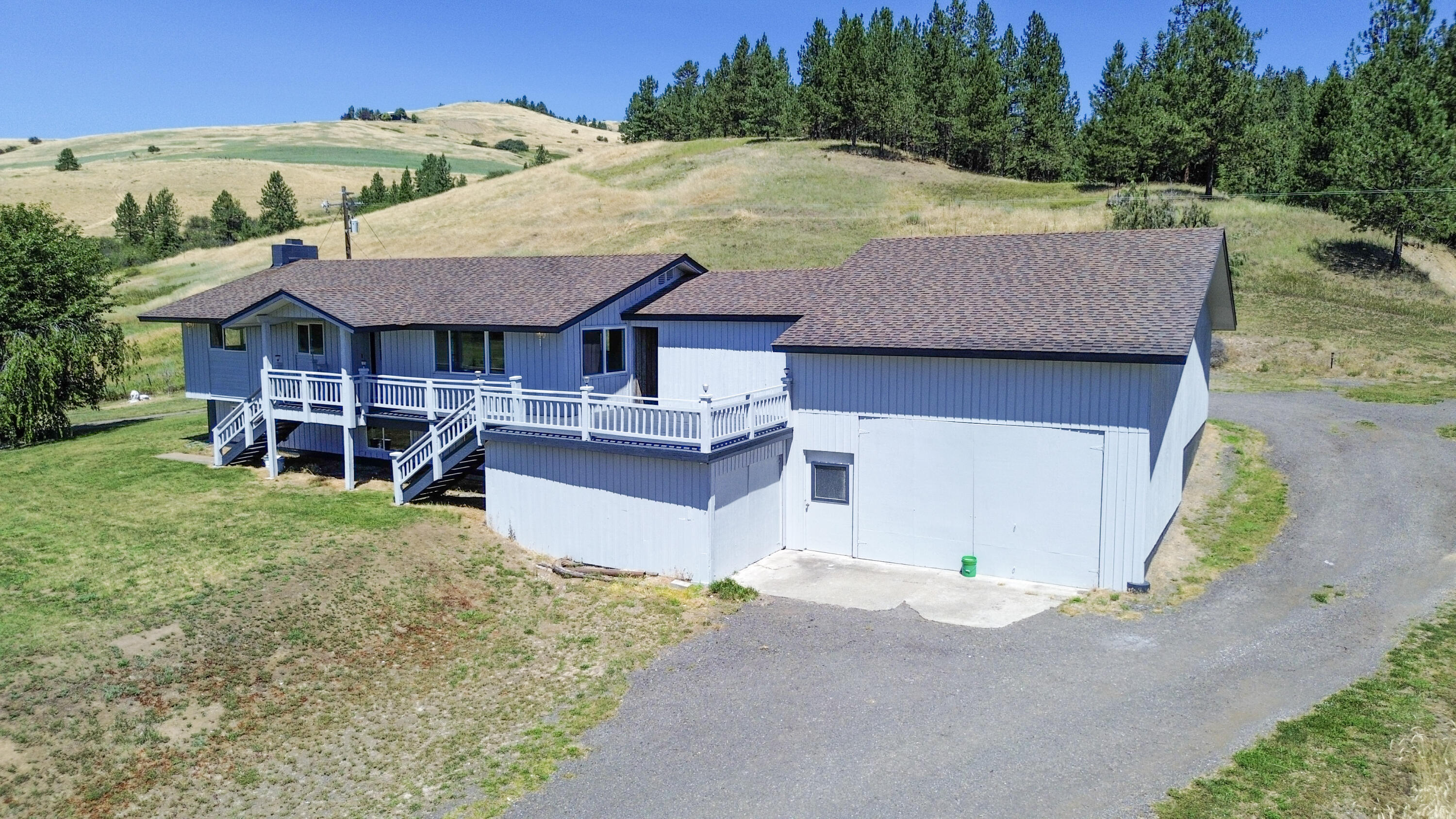 
                        Property photograph at
                        598 N HWY 395
                      