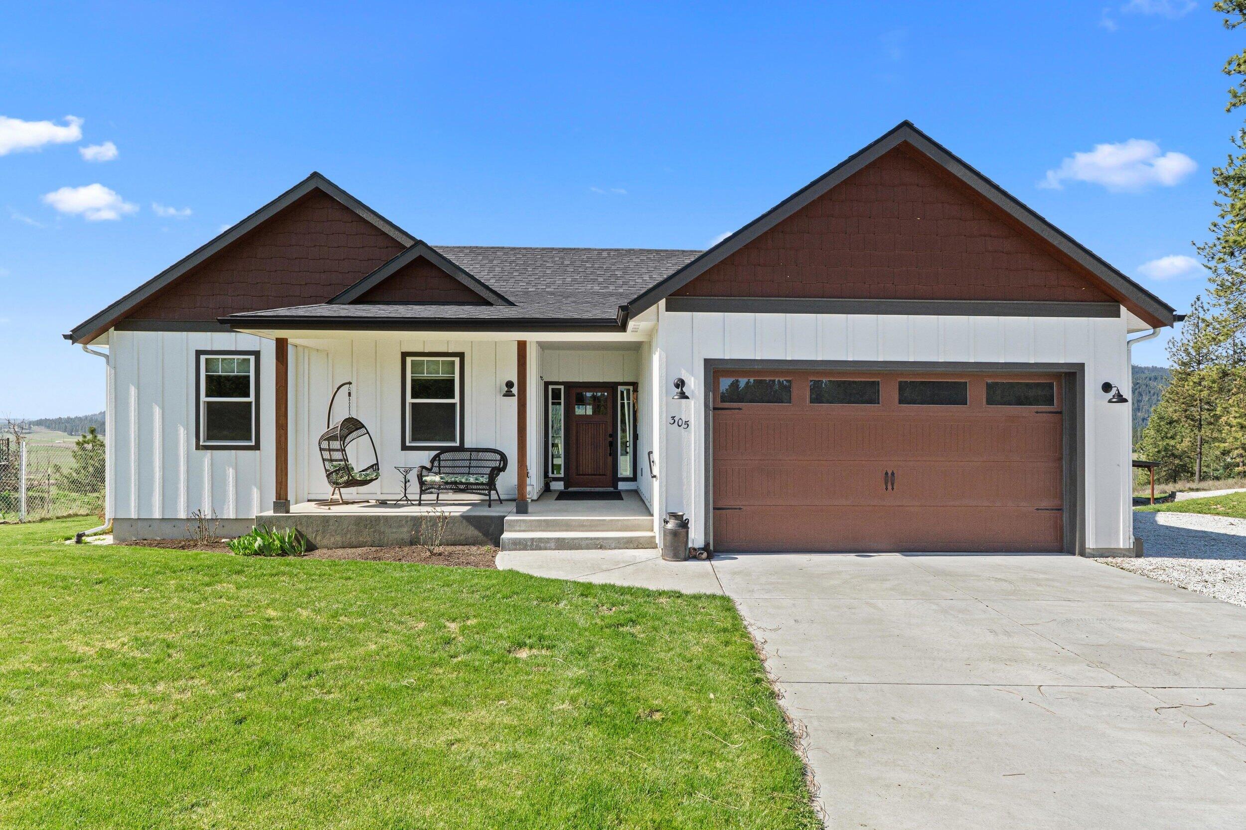 
                        Property photograph at
                        305 MAVEN WAY
                      