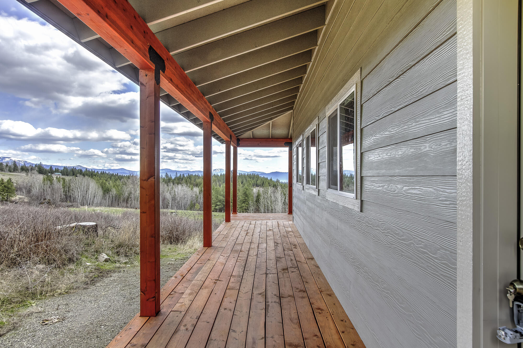 
                        Property photograph at
                        817 DOMINION SPRINGS WAY
                      