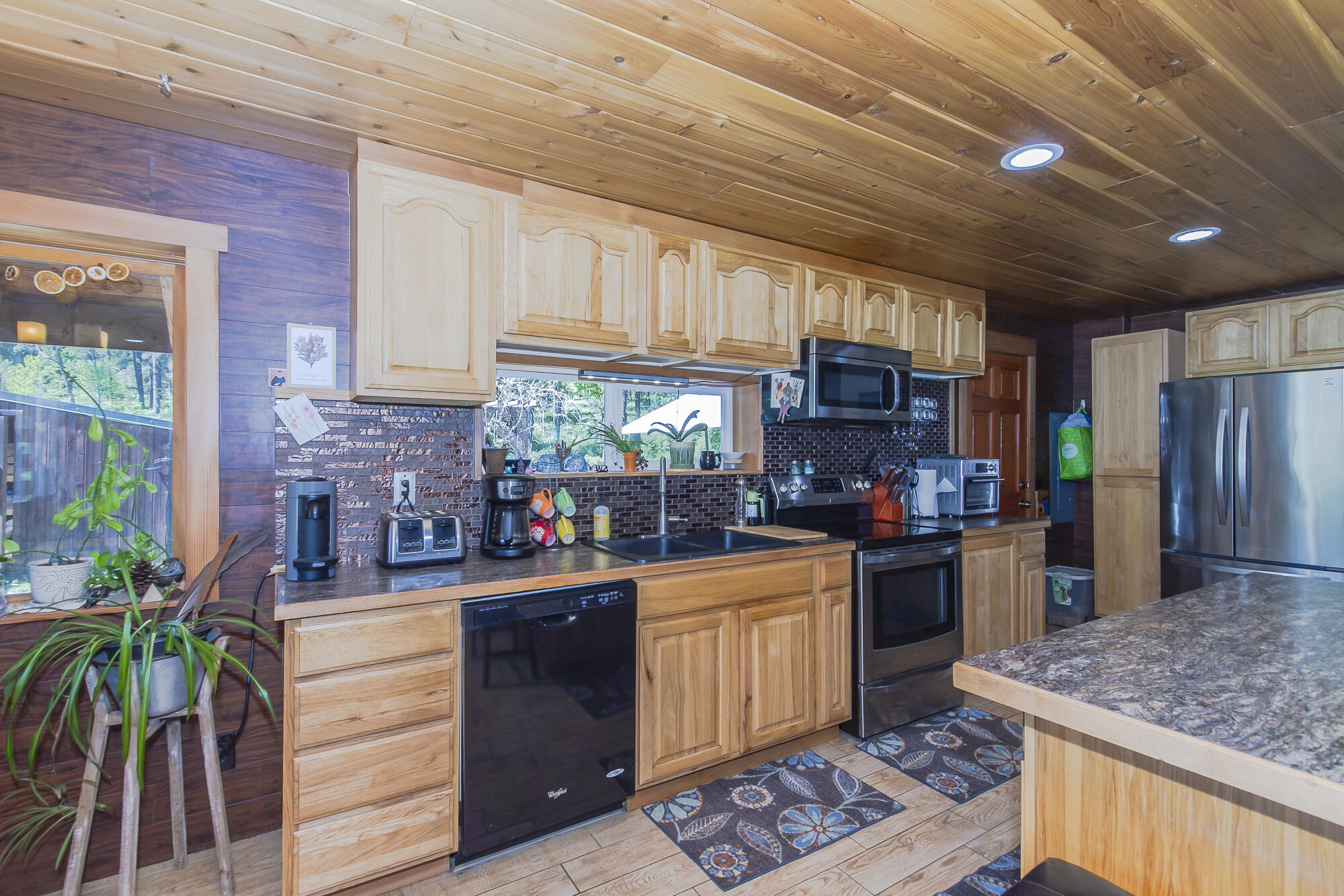 
                        Property photograph at
                        798 BARZEE RD
                      