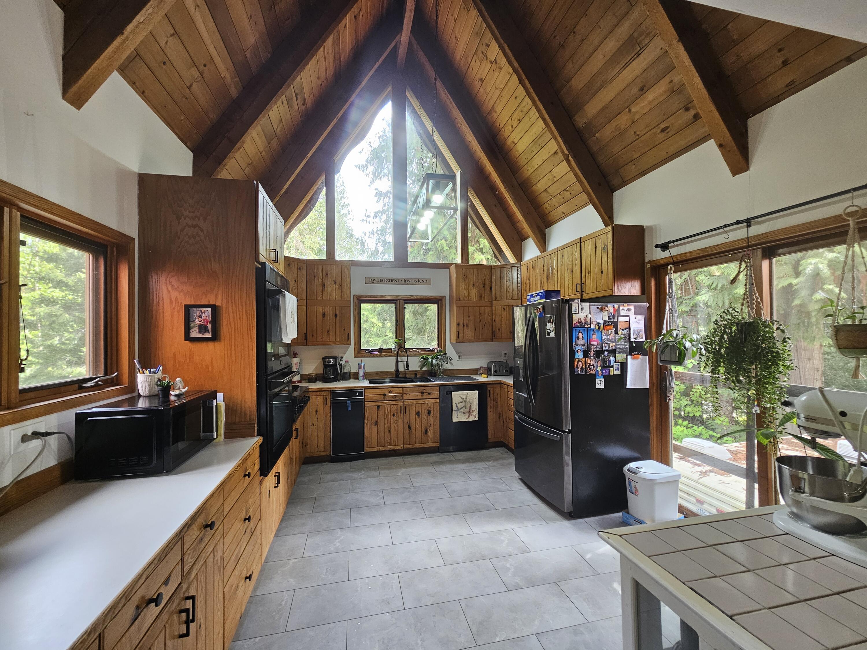 
                        Property photograph at
                        398462 HIGHWAY 20
                      