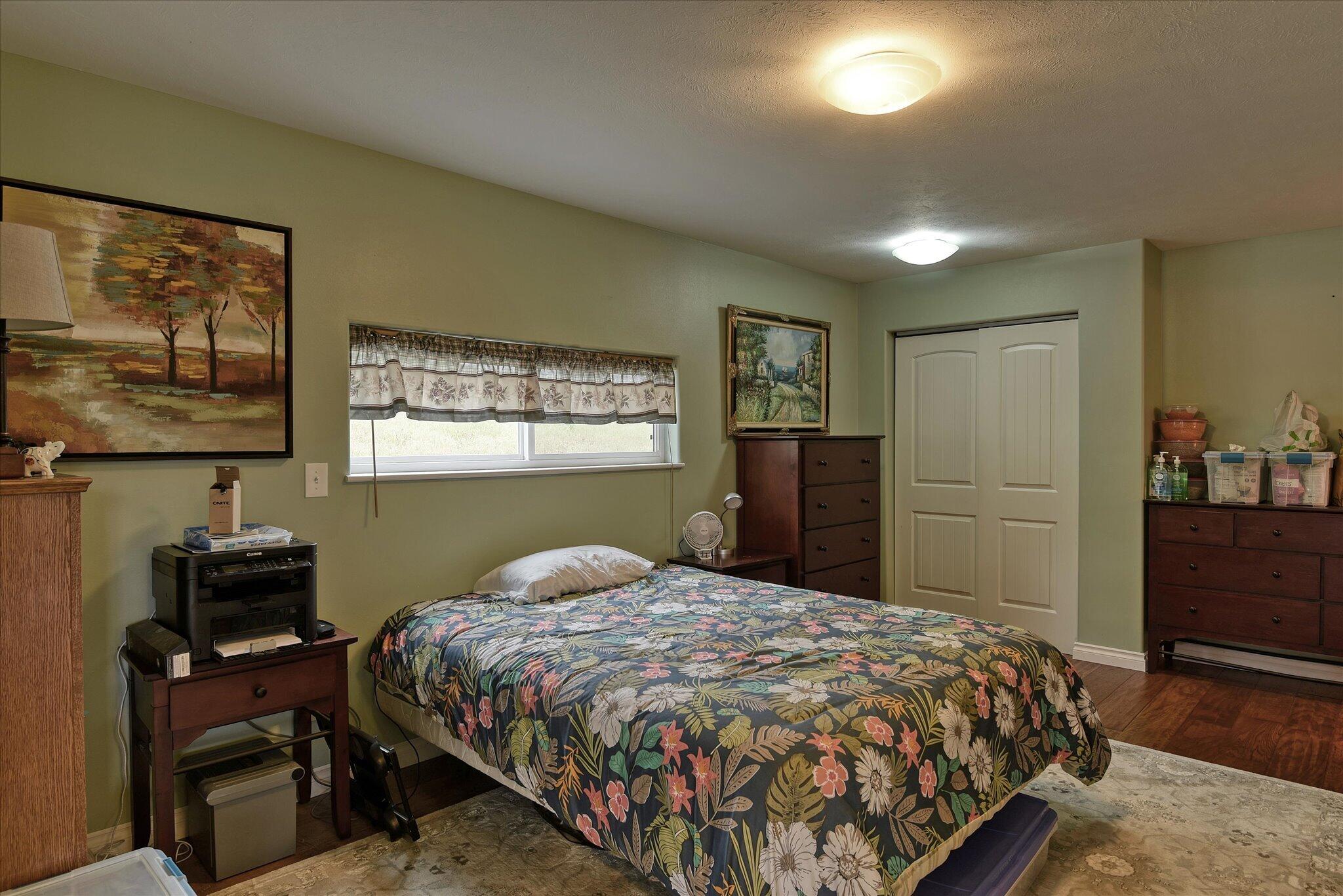 
                        Property photograph at
                        419 US-395 S
                      