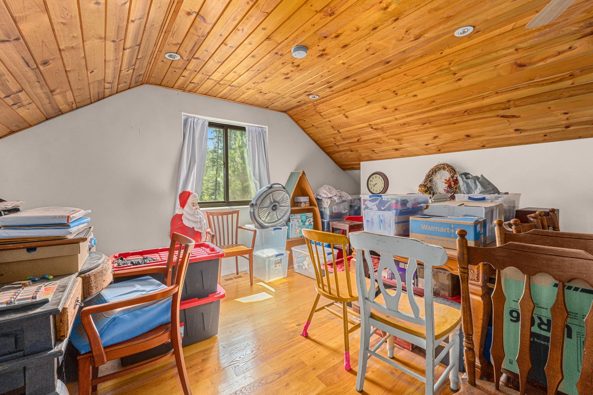 
                        Property photograph at
                        3733 V SAND CREEK RD
                      