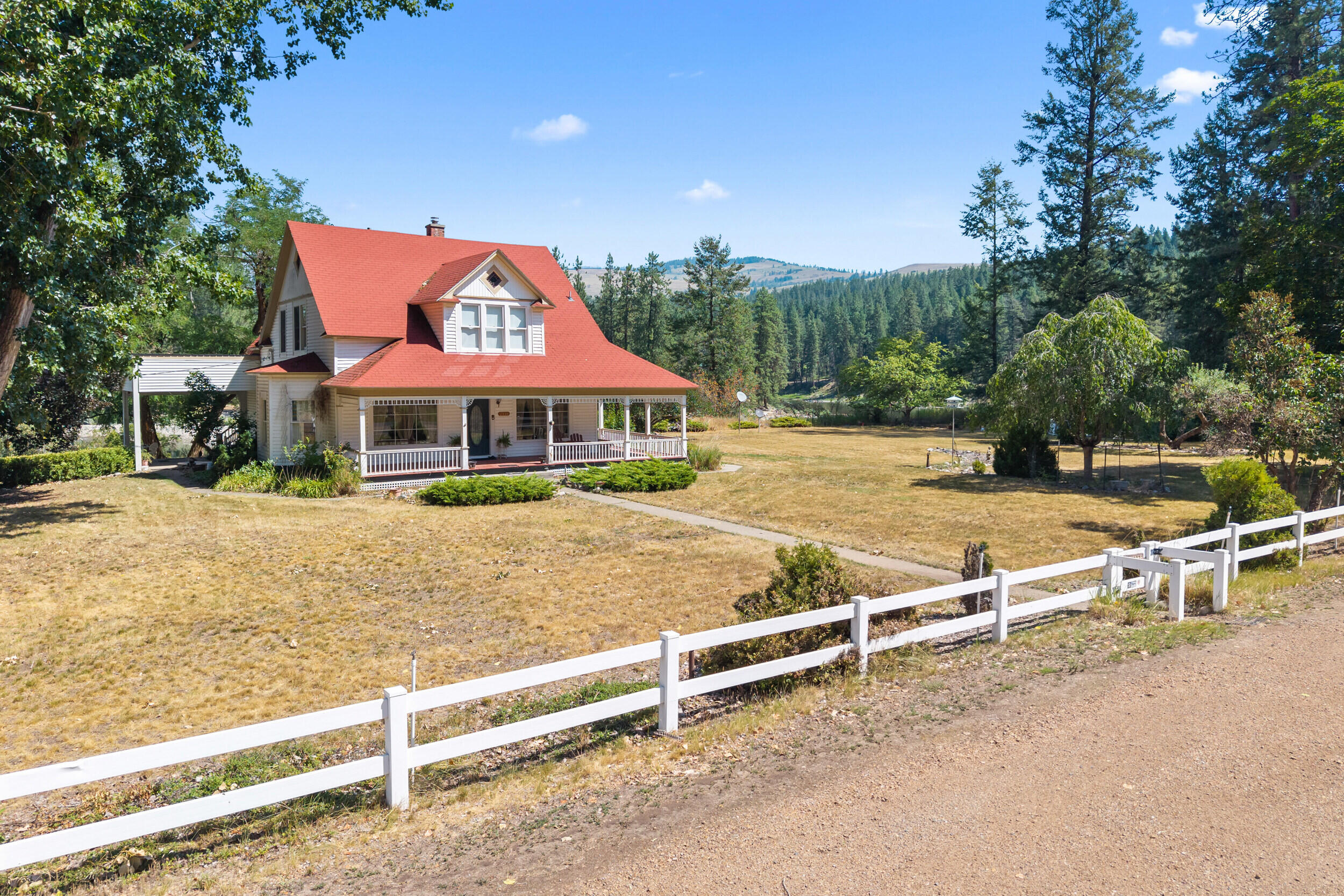 
                        Property photograph at
                        2339 KETTLE RIVER RD
                      