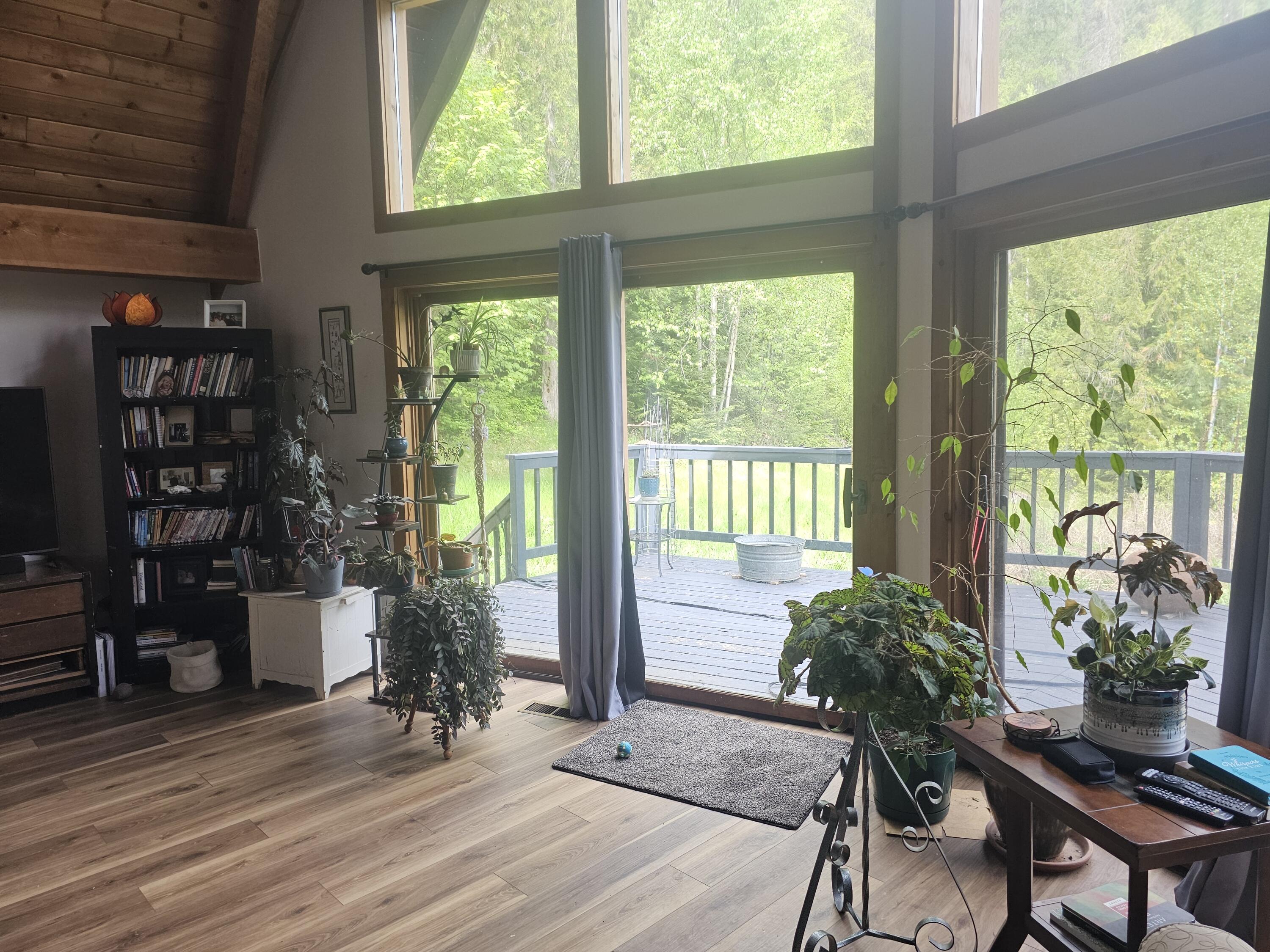 
                        Property photograph at
                        398462 HIGHWAY 20
                      