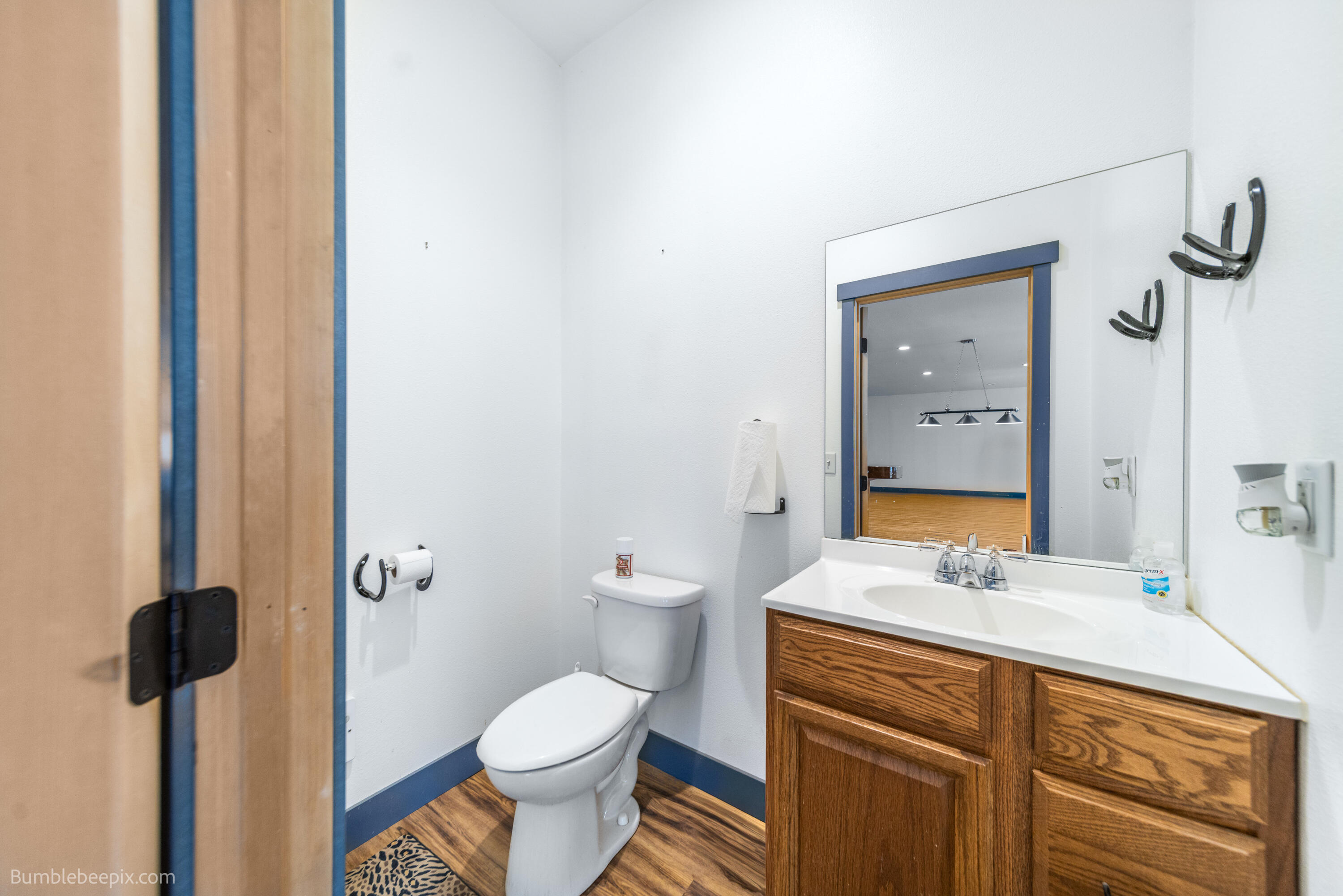 
                        Property photograph at
                        393958 HIGHWAY 20
                      
