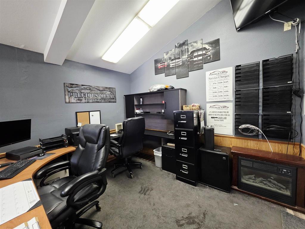 
                        Property photograph at
                        111 W 1ST ST
                      