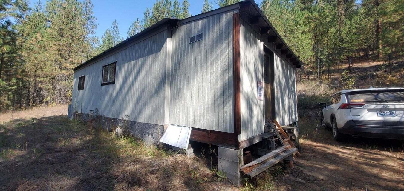 
                        Property photograph at
                        3733 XX SAND CREEK RD
                      