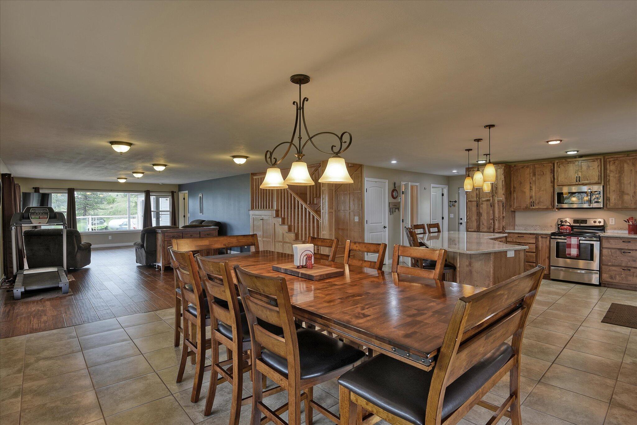 
                        Property photograph at
                        419 US-395 S
                      