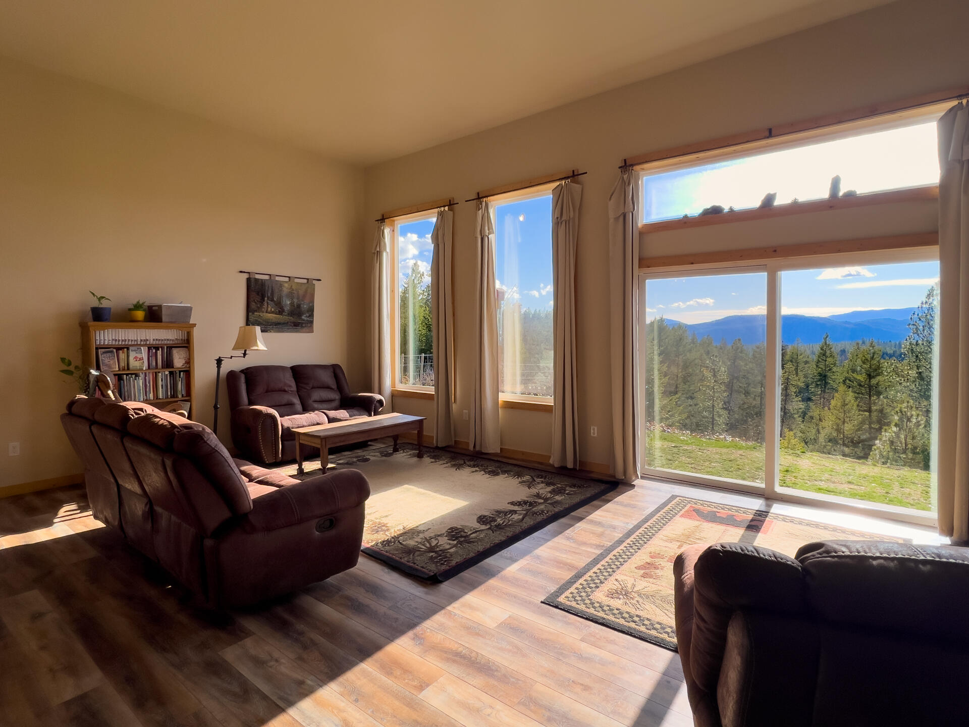 
                        Property photograph at
                        2559 F UNITED COPPER MINE RD
                      