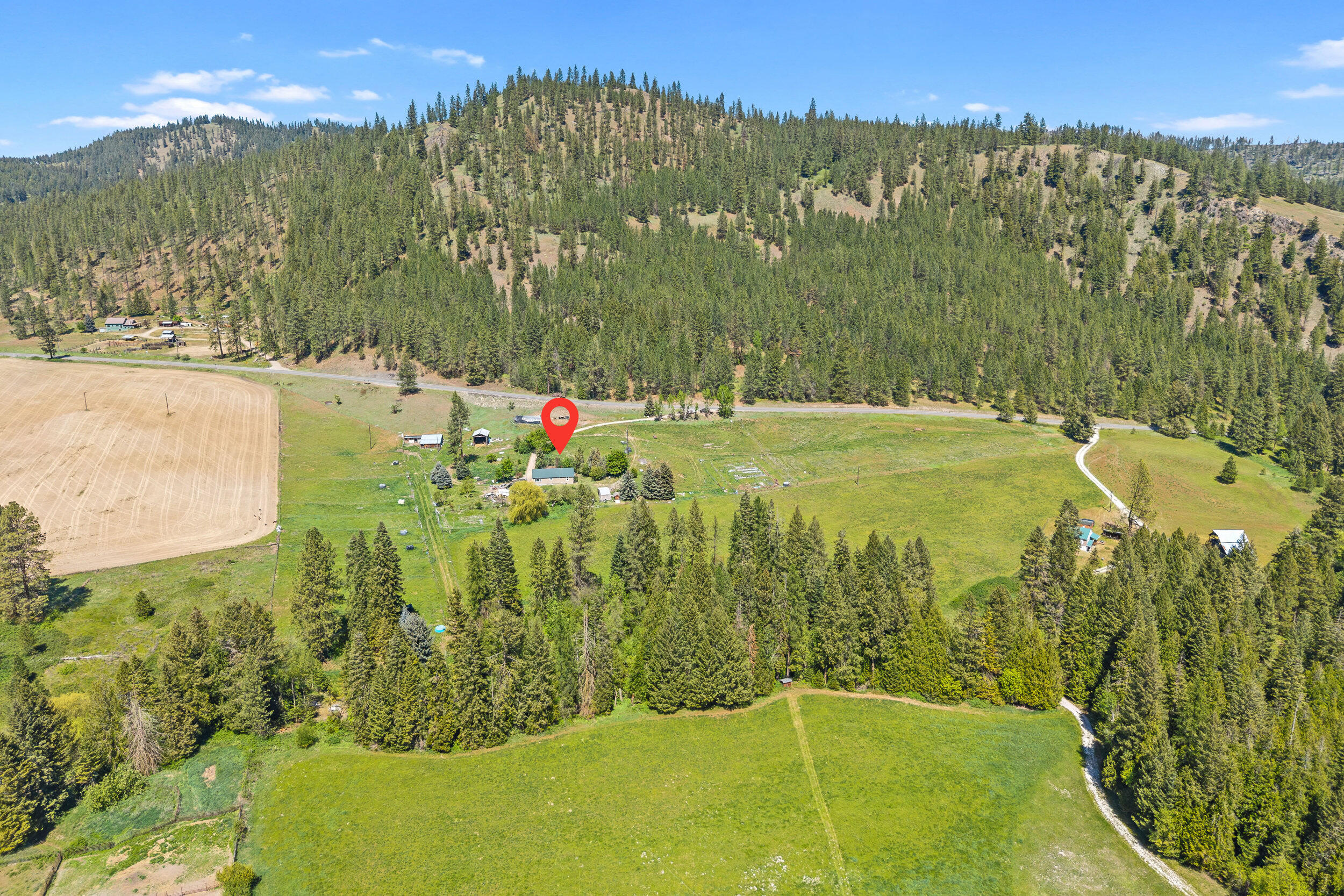 
                        Property photograph at
                        2083 MARBLE VALLEY-BASIN RD
                      