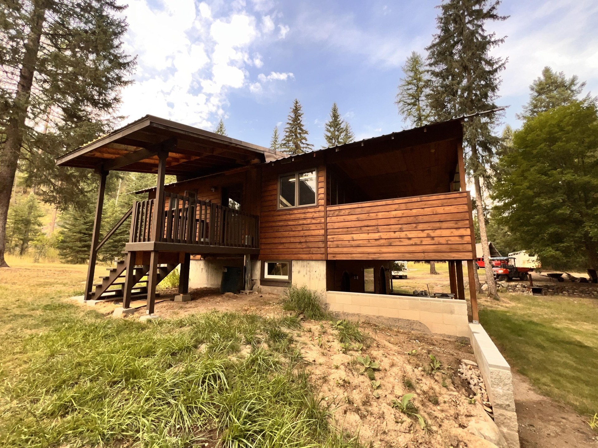 
                        Property photograph at
                        5 VISTA DR
                      