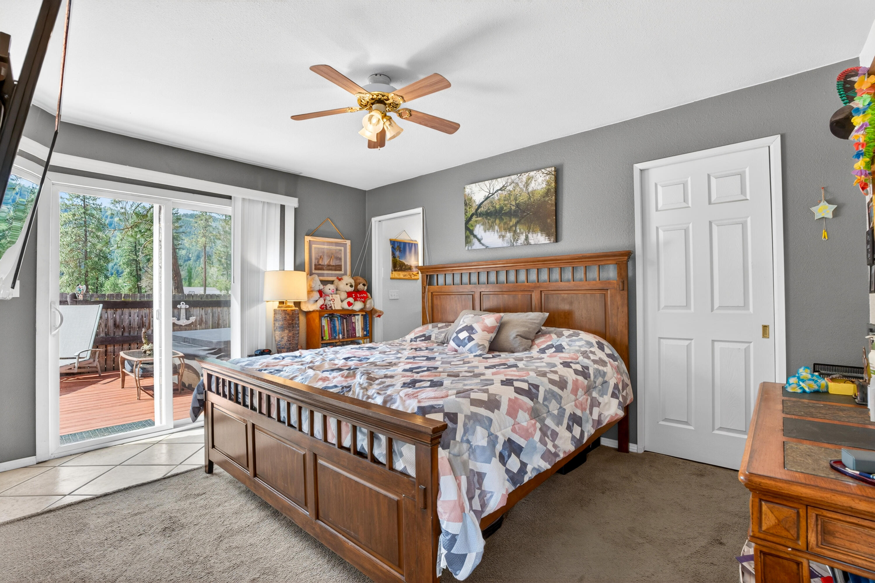 
                        Property photograph at
                        762 JOSEPH JESSICA RD
                      