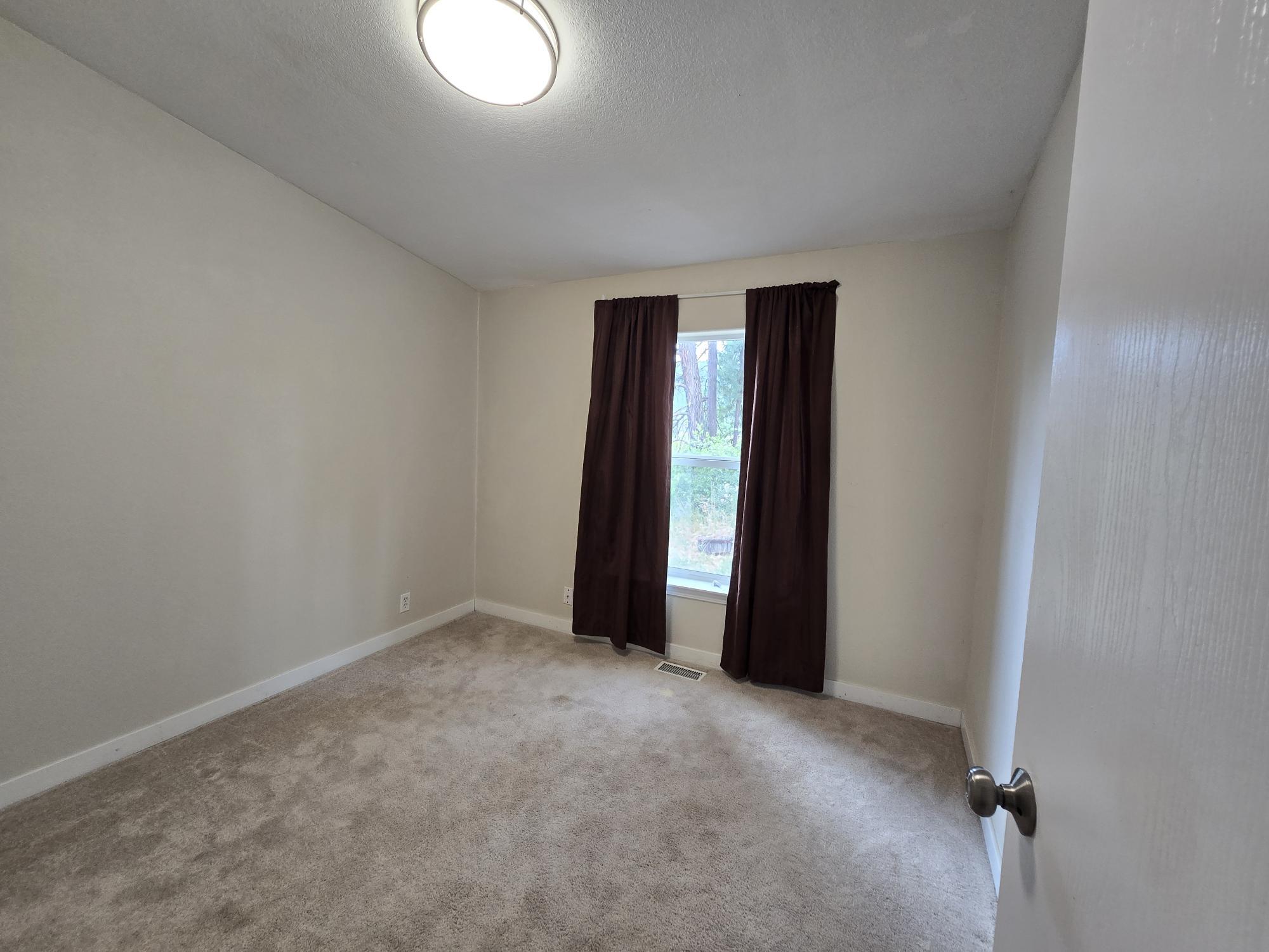 
                        Property photograph at
                        604 N WEST ST
                      
