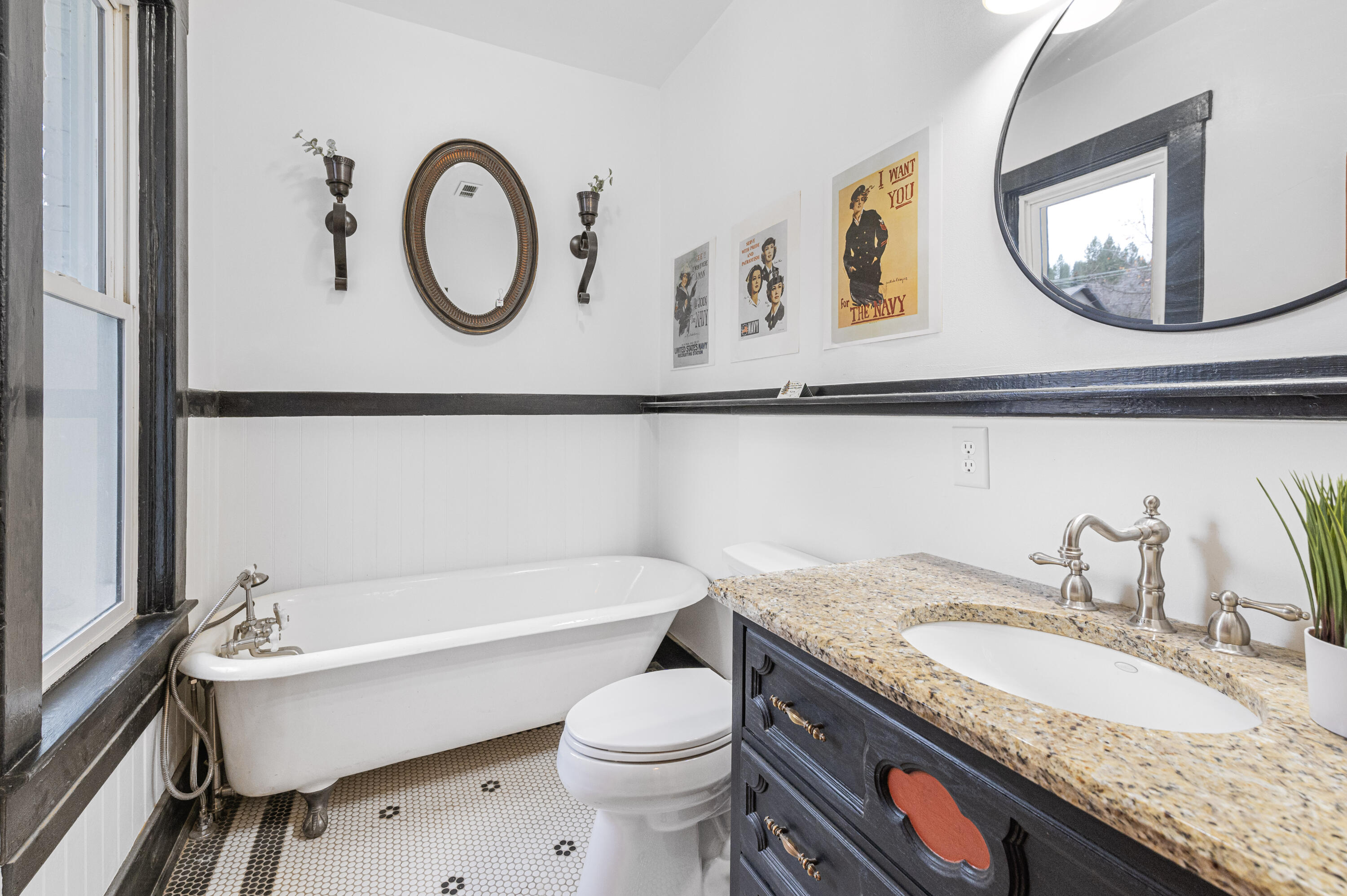 
                        Property photograph at
                        640 N ELM ST
                      