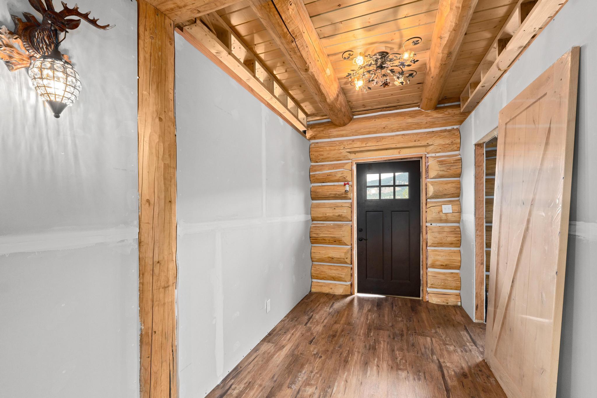 
                        Property photograph at
                        112 SUGARLOAF RD
                      