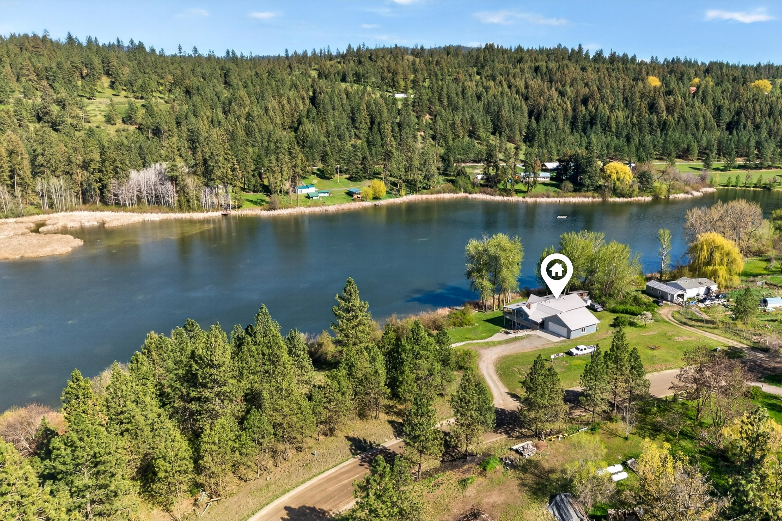 
                        Property photograph at
                        927 MISSION LAKE RD
                      