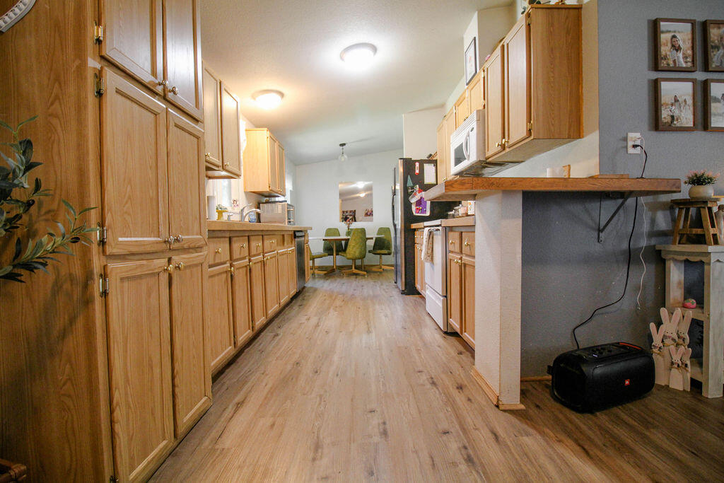
                        Property photograph at
                        686 OLD ARDEN #38 HWY
                      