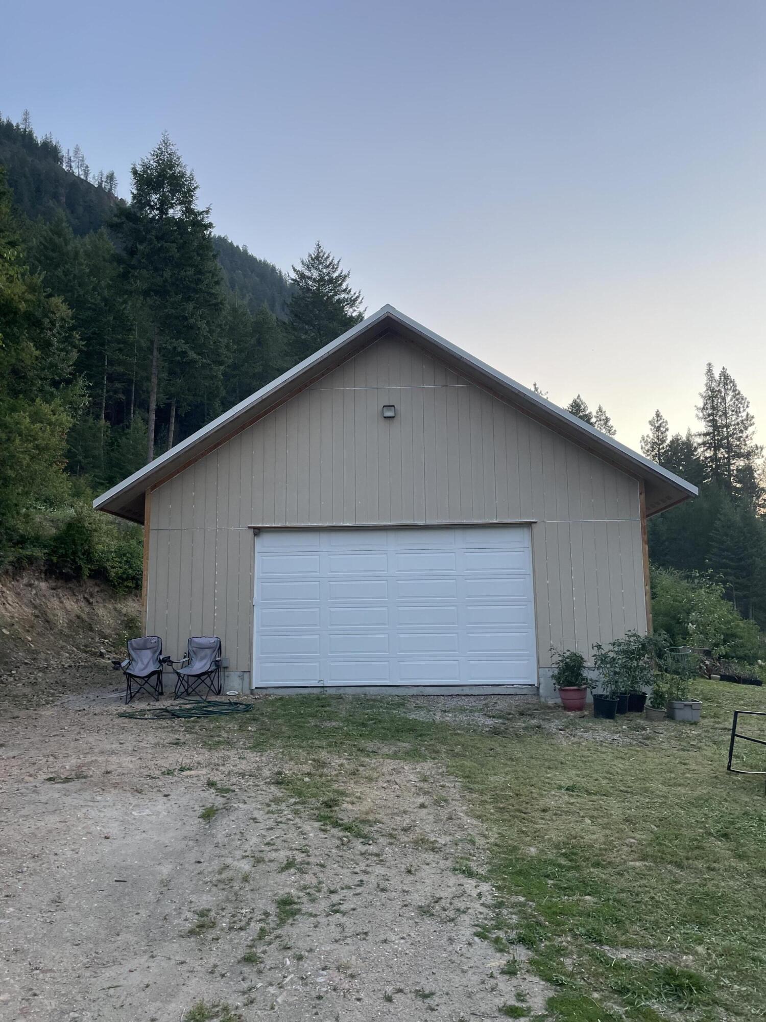 
                        Property photograph at
                        2190 HEINE RD
                      