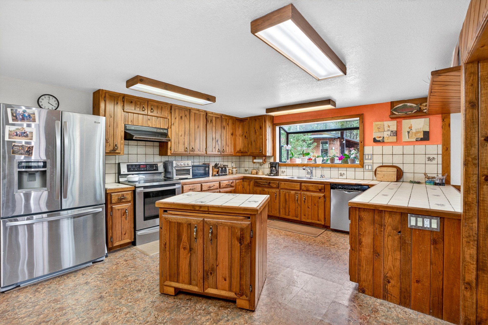 
                        Property photograph at
                        59 BISBEE CREEK LN
                      
