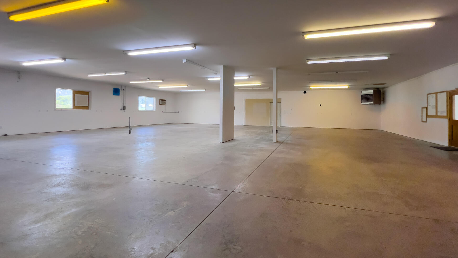 
                        Property photograph at
                        634 N 7TH ST E
                      