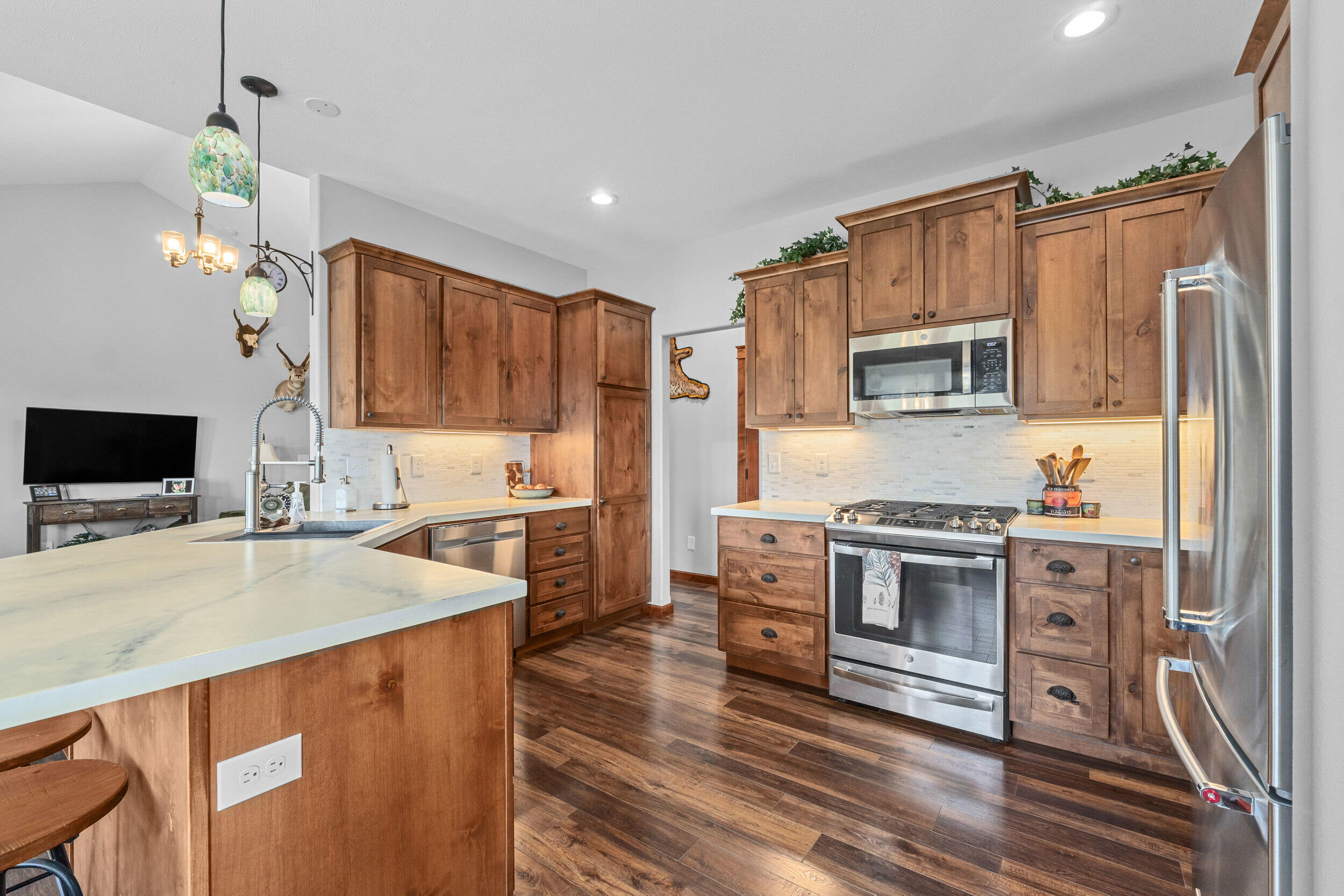 
                        Property photograph at
                        305 MAVEN WAY
                      