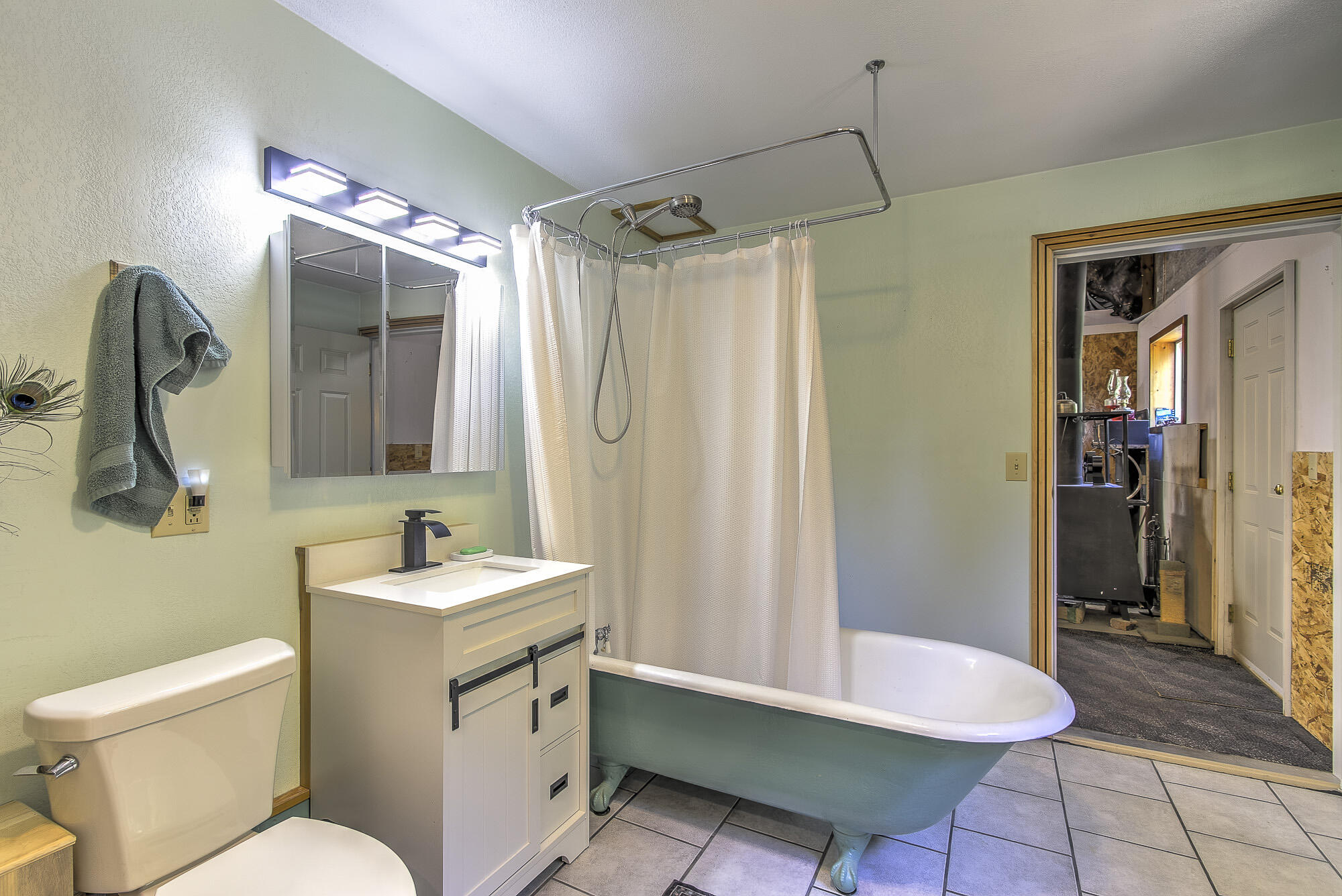 
                        Property photograph at
                        3829 DEEP LAKE BOUNDARY RD
                      