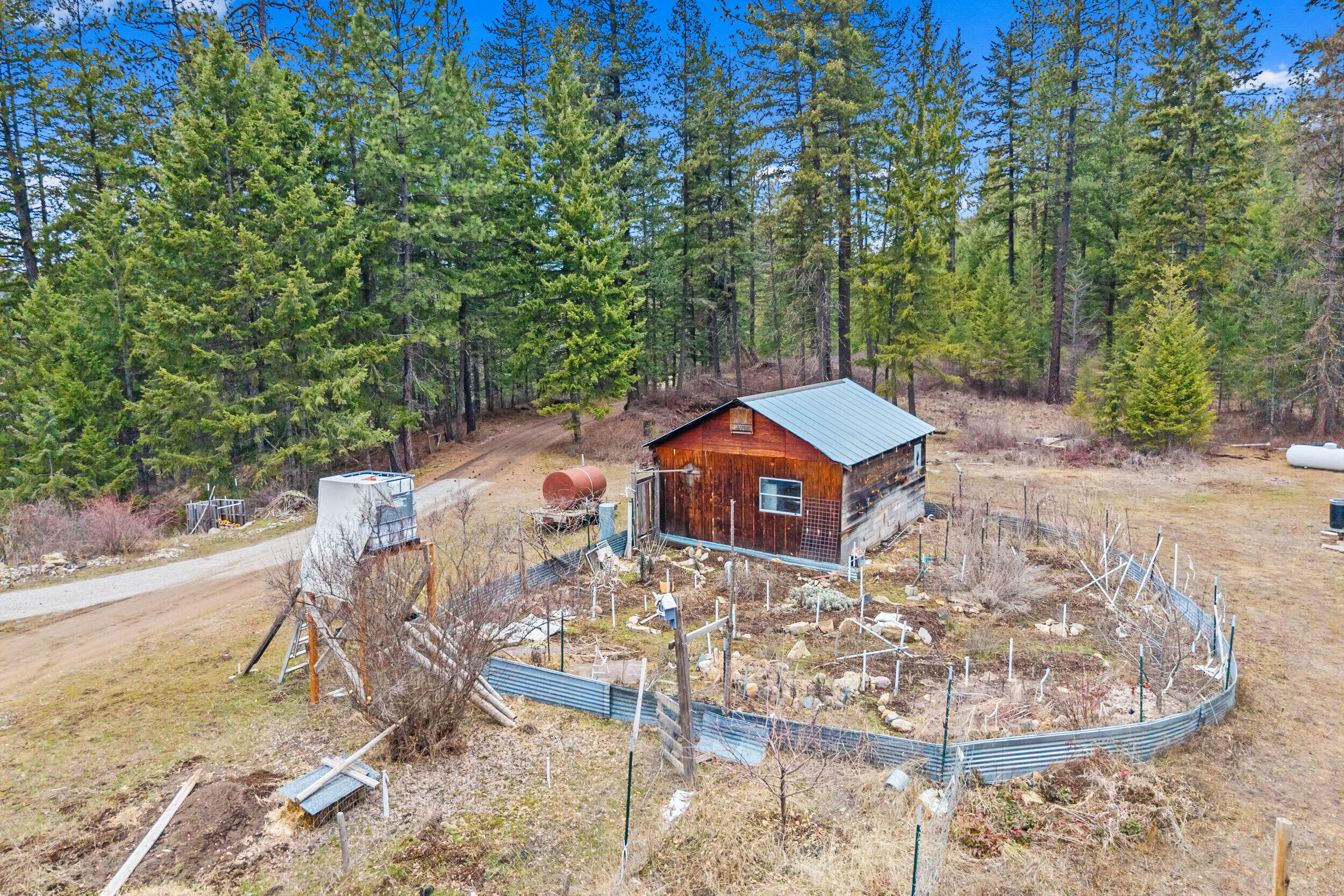 
                        Property photograph at
                        2852 HORSESHOE LAKE RD
                      