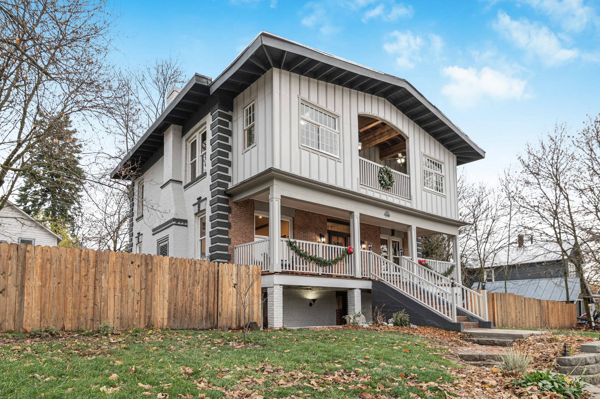 
                        Property photograph at
                        640 N ELM ST
                      