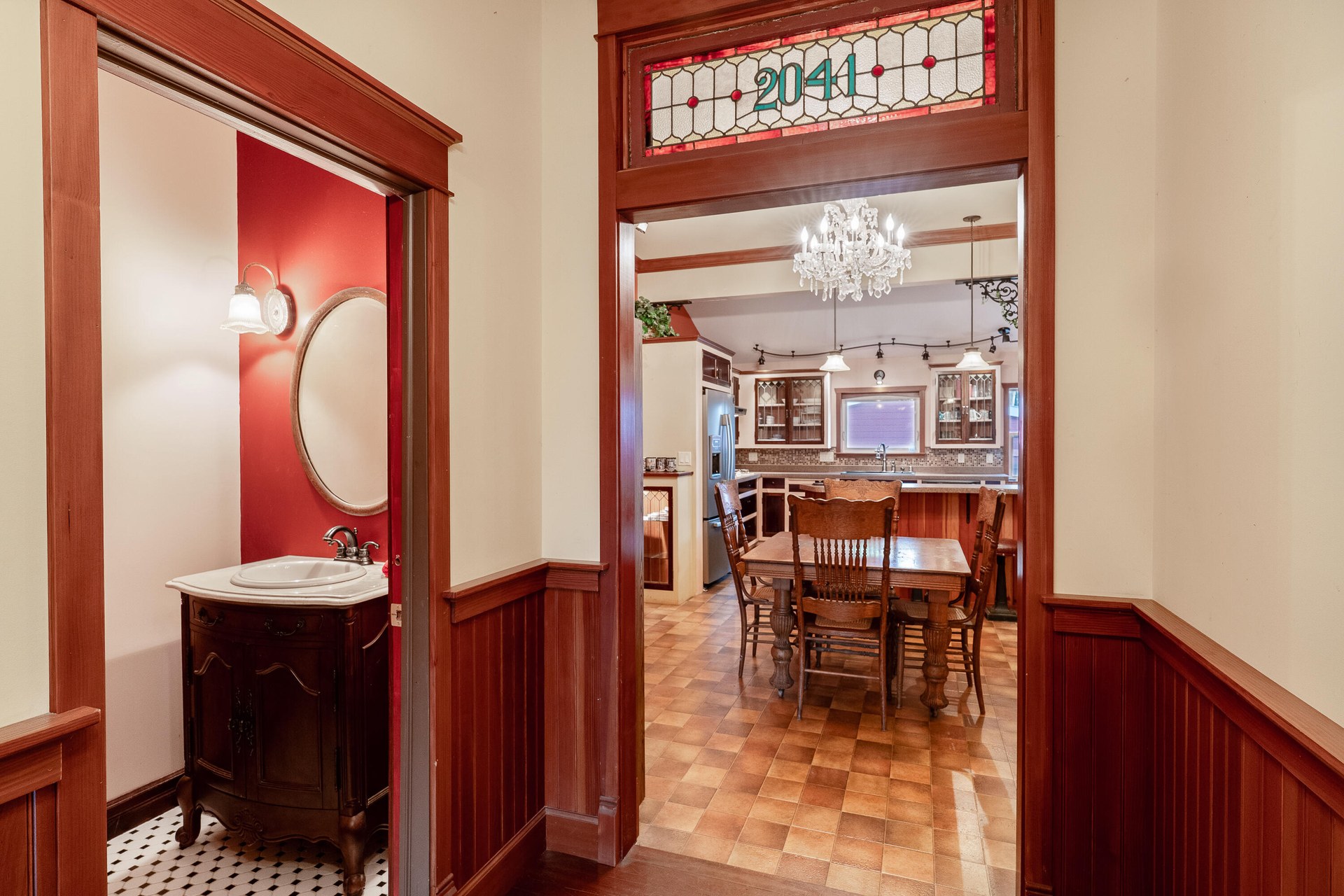 
                        Property photograph at
                        903 W KING ST
                      
