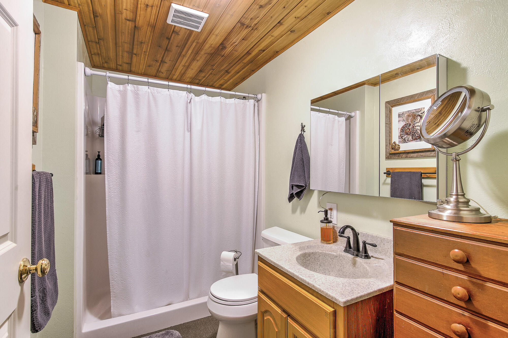 
                        Property photograph at
                        3829 DEEP LAKE BOUNDARY RD
                      