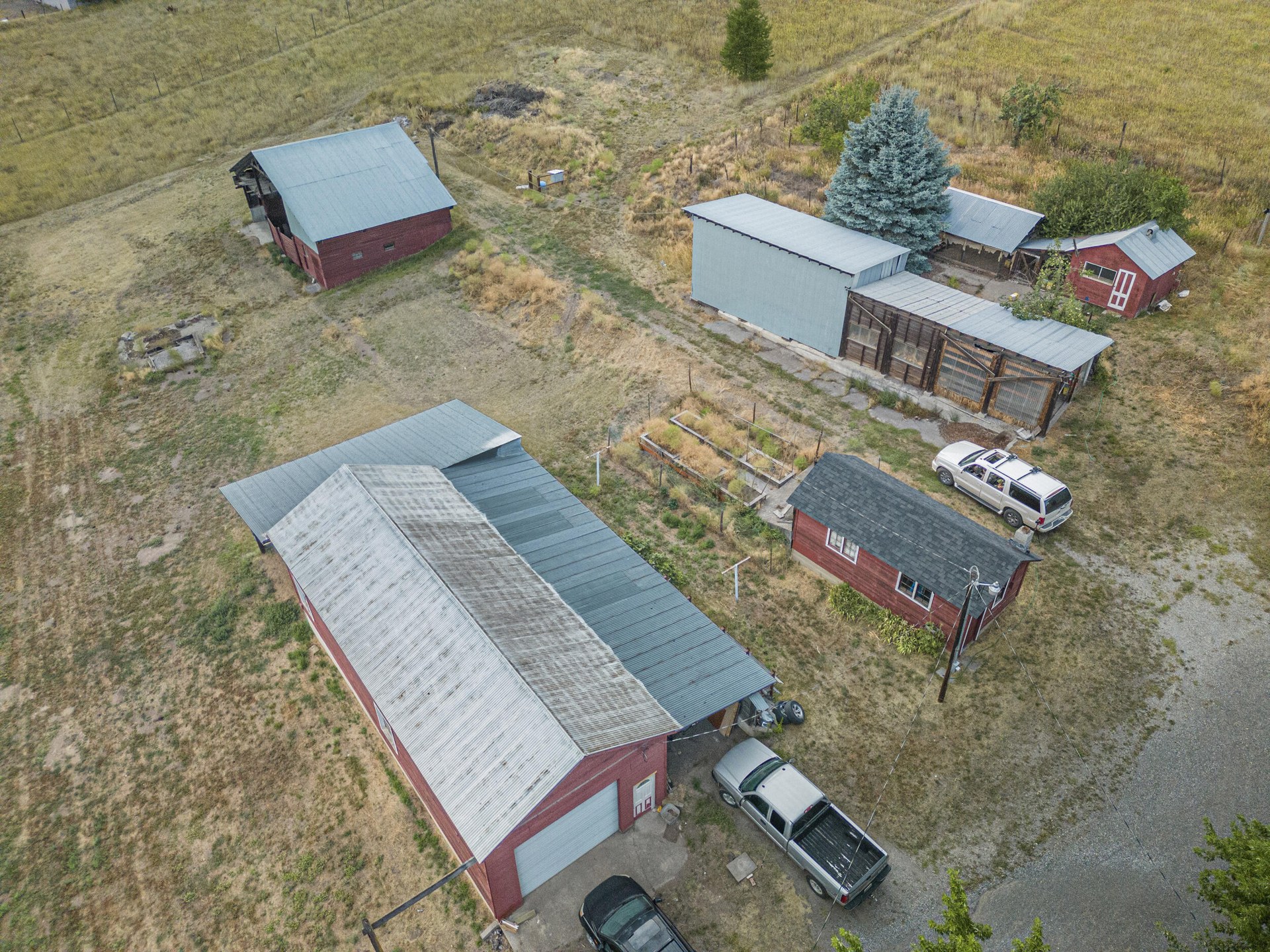 
                        Property photograph at
                        792 A HWY 395 N
                      