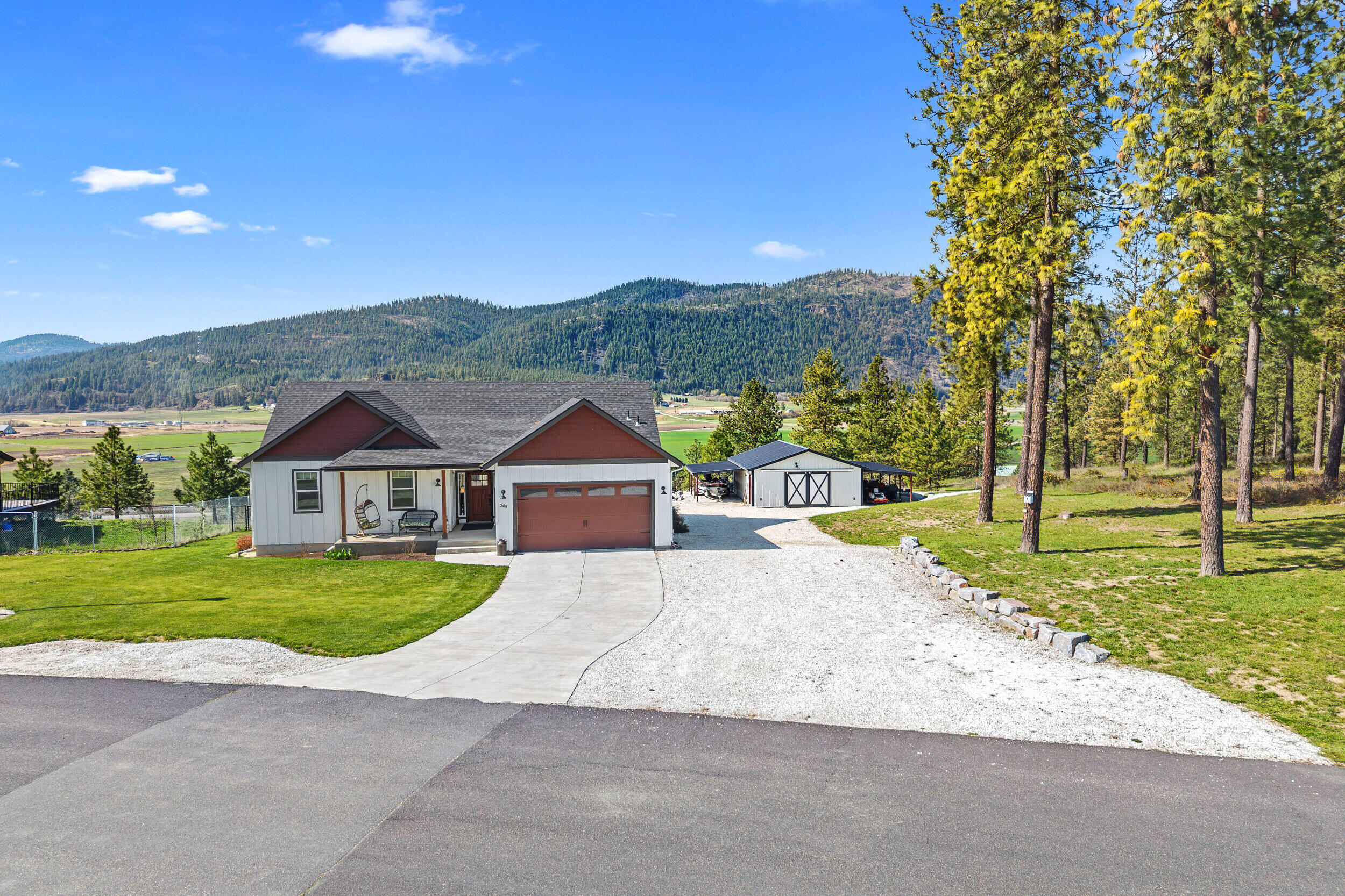 
                        Property photograph at
                        305 MAVEN WAY
                      