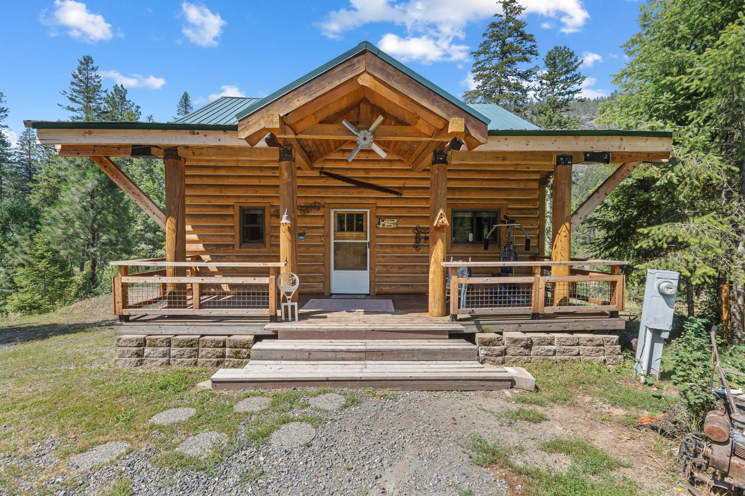 
                        Property photograph at
                        3733 V SAND CREEK RD
                      