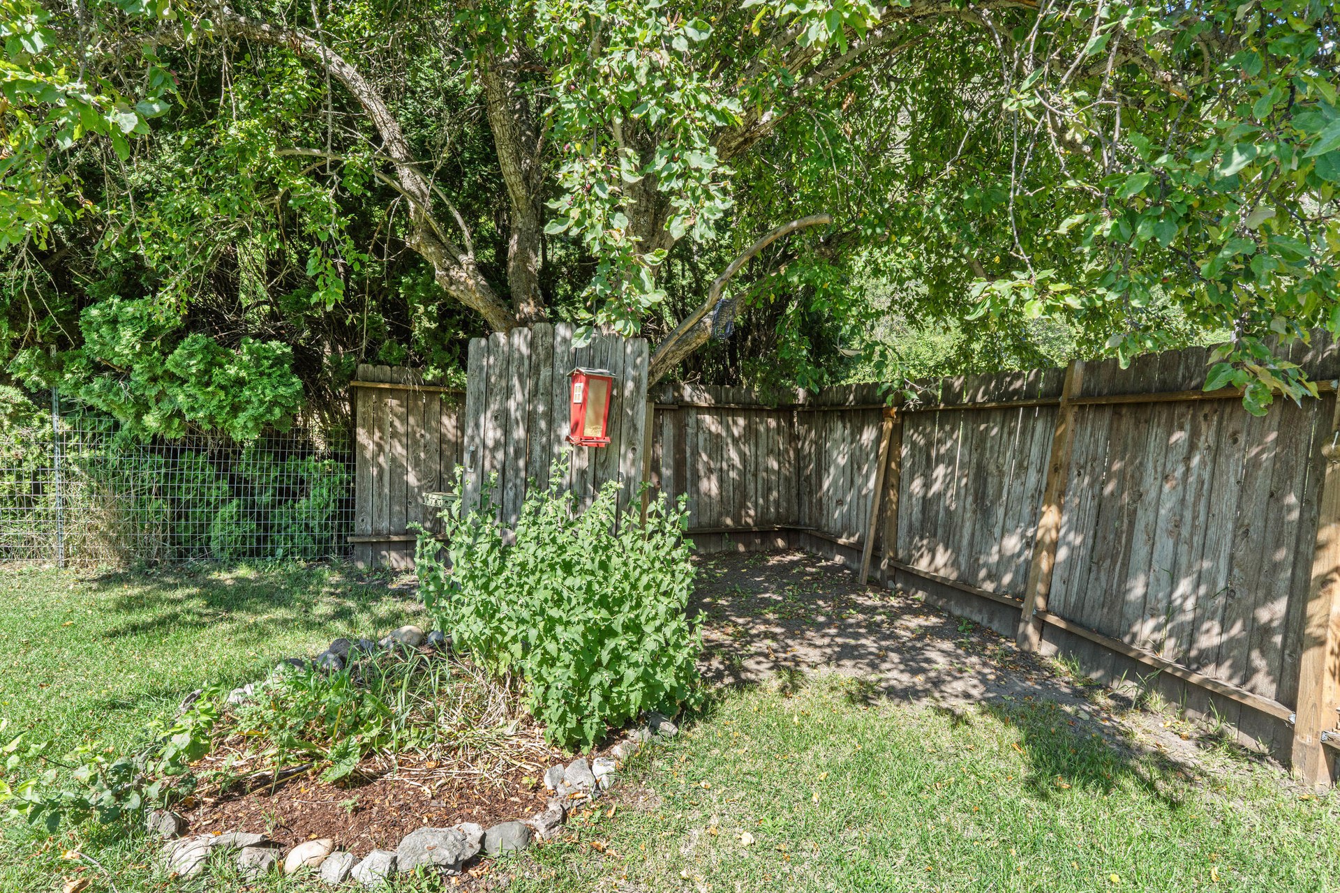 
                        Property photograph at
                        511 VALLEY WESTSIDE RD
                      