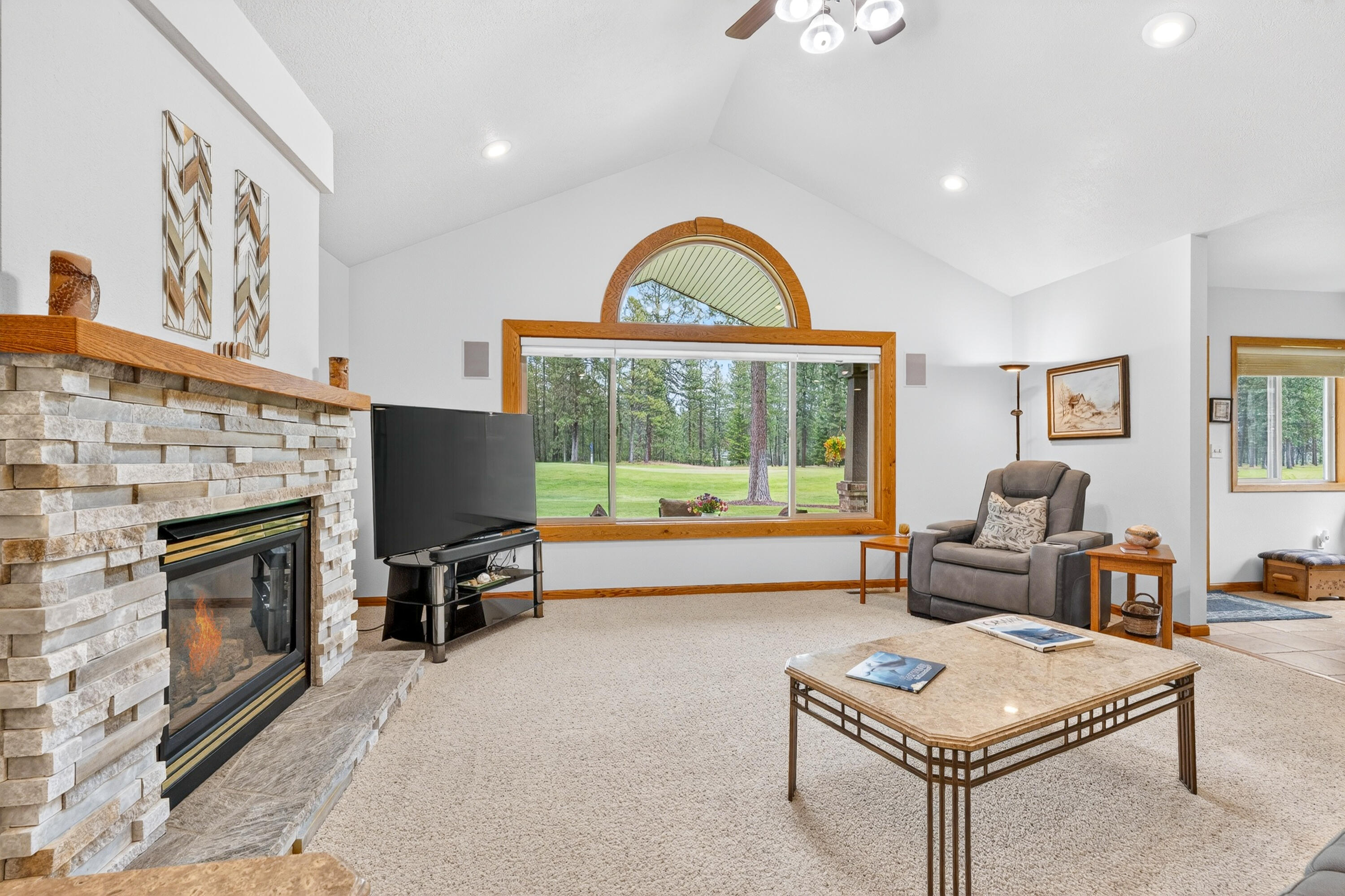 
                        Property photograph at
                        257 EAGLE DR
                      