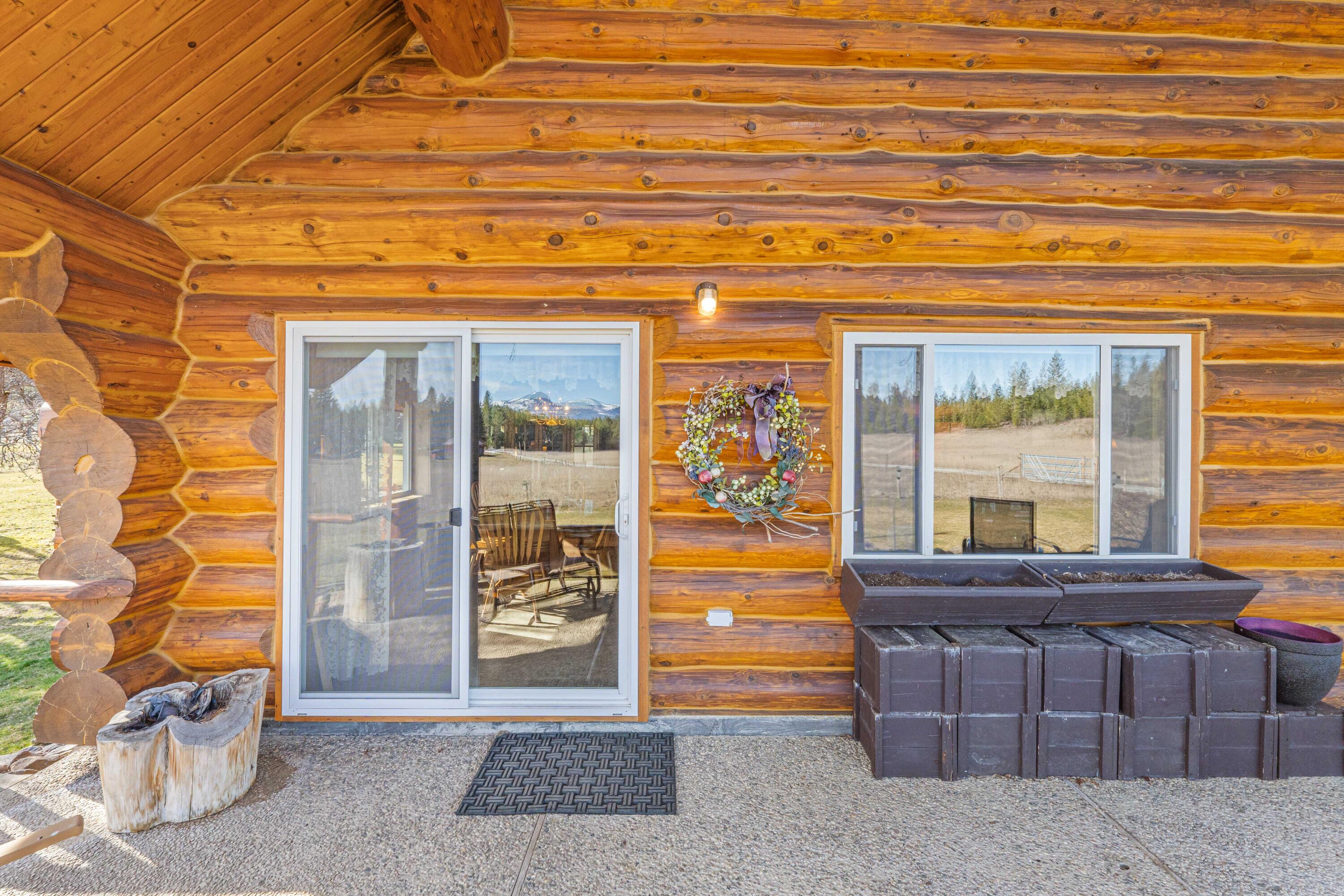 
                        Property photograph at
                        1114 N STOHR RD
                      