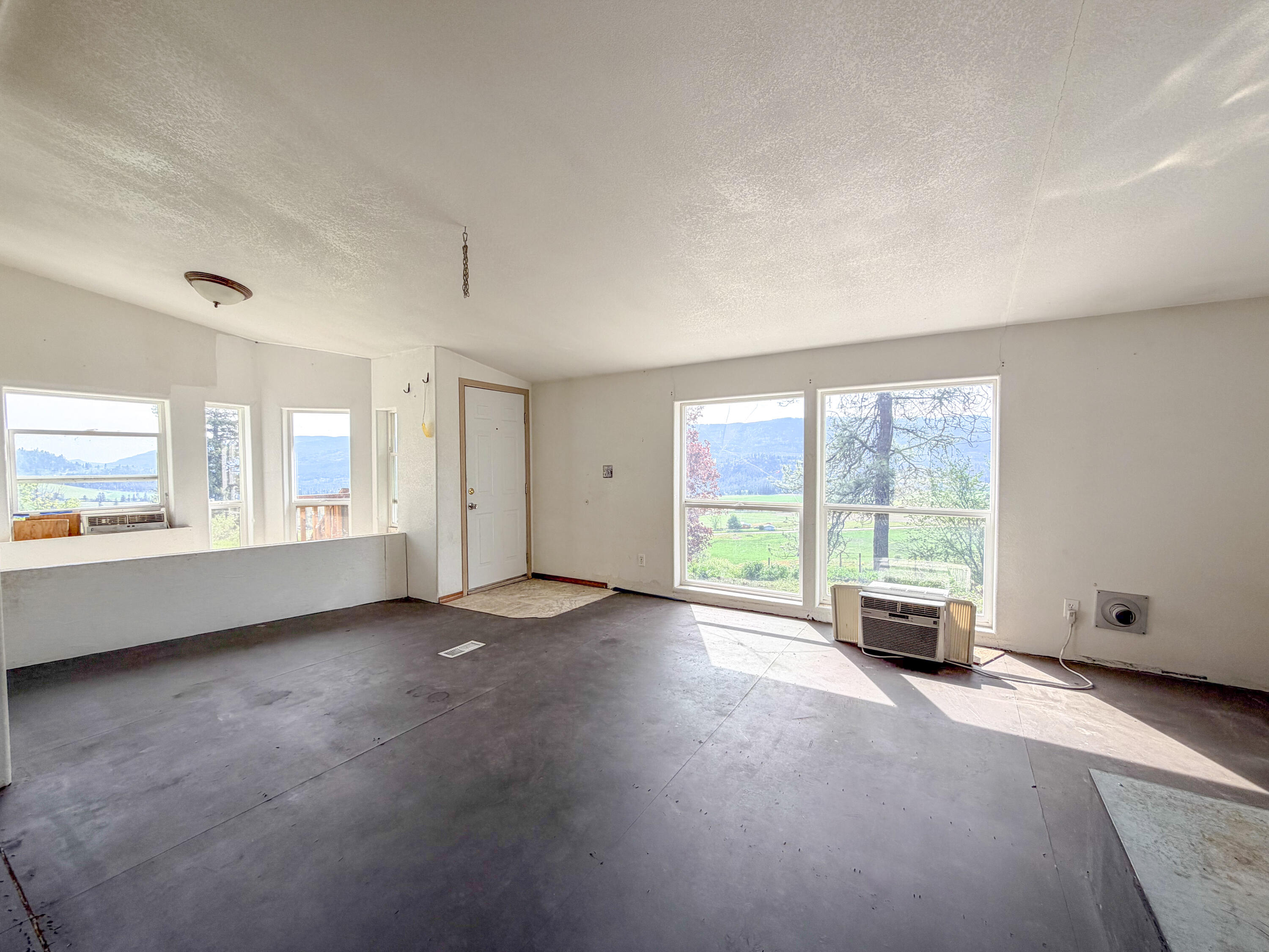 
                        Property photograph at
                        2897 MCNITT RD
                      