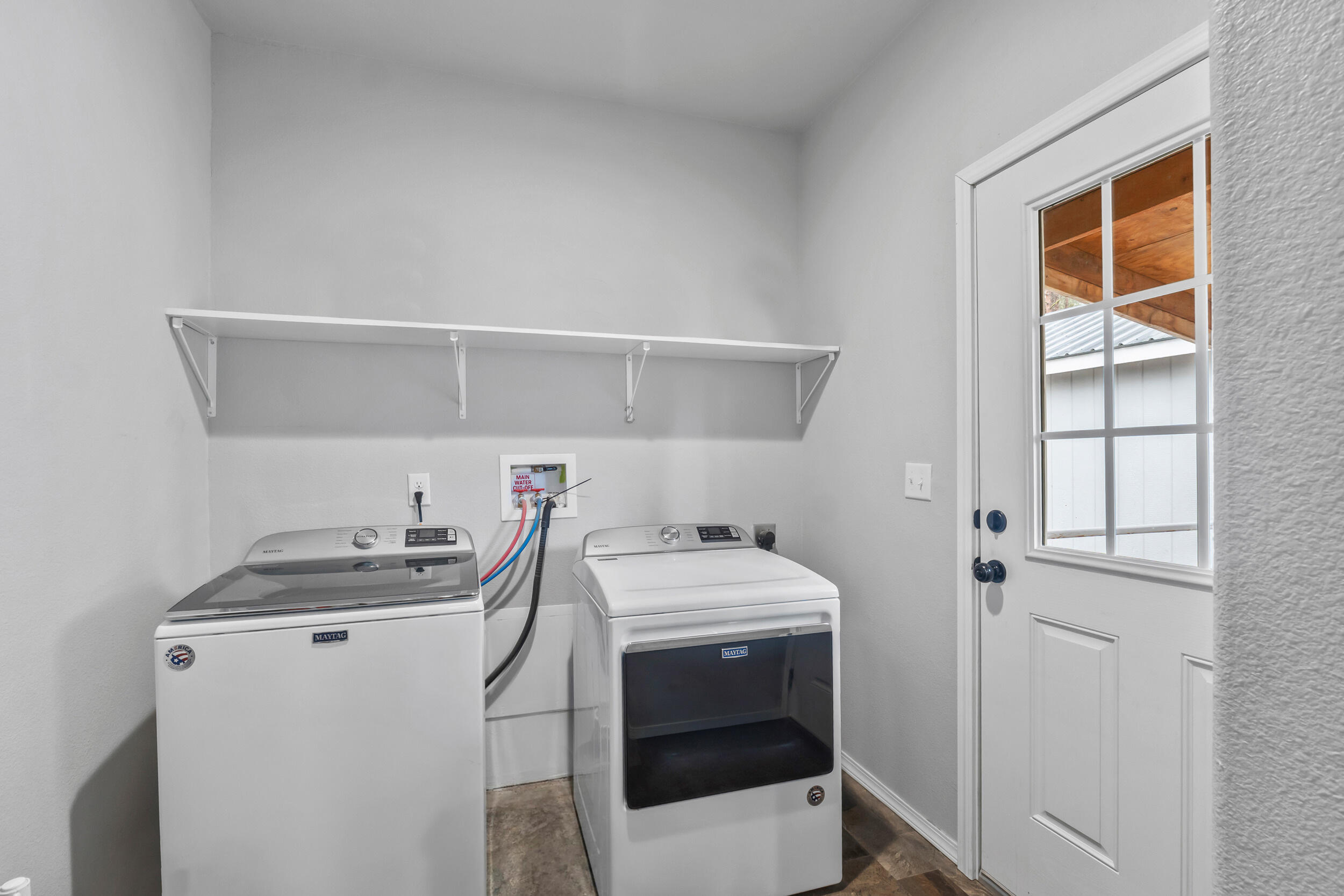 
                        Property photograph at
                        1477 COLLEGE LN
                      